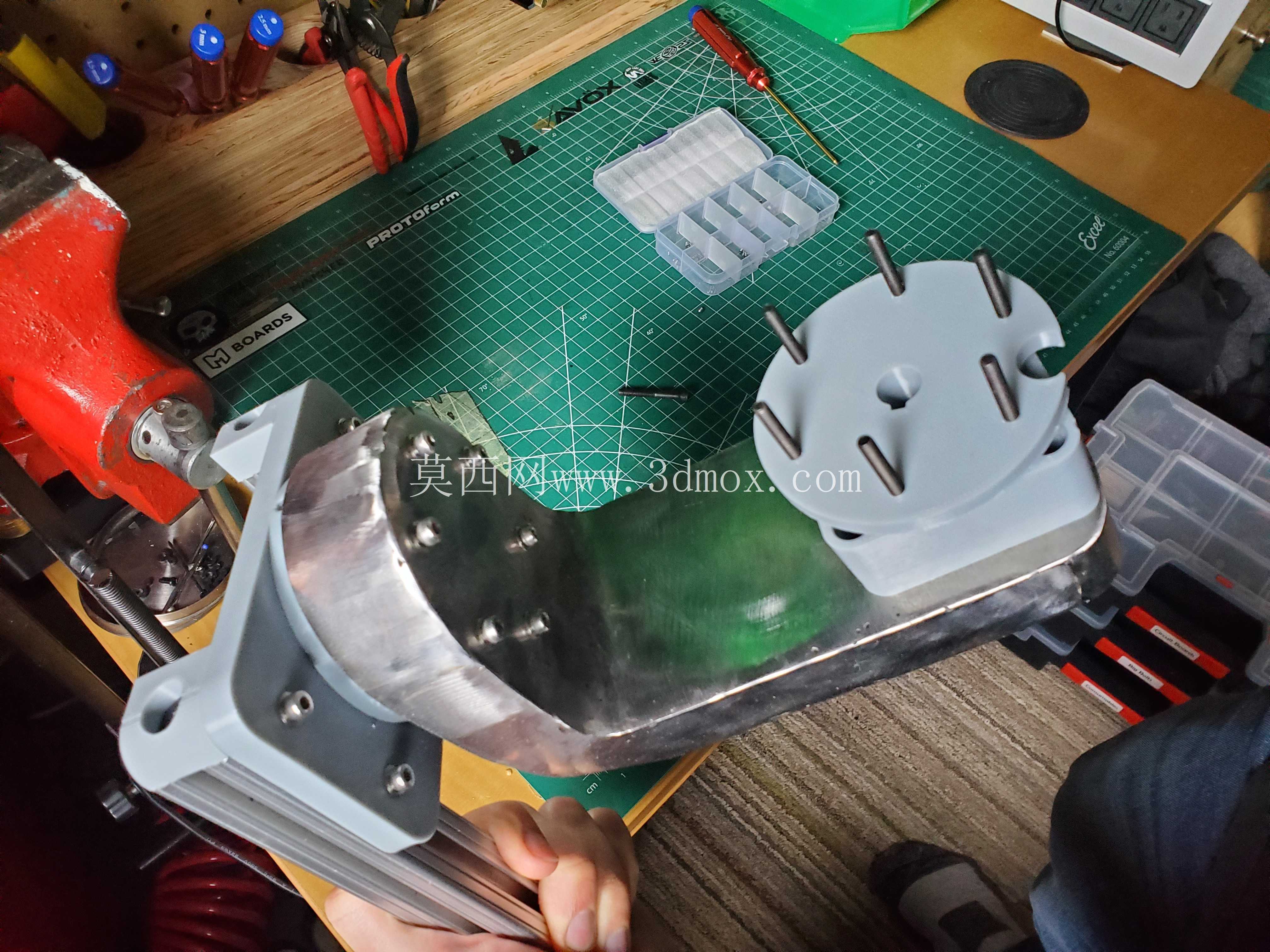 Rover 360度转向机构,四轮驱动,Auxetic 3D打印免充气轮胎