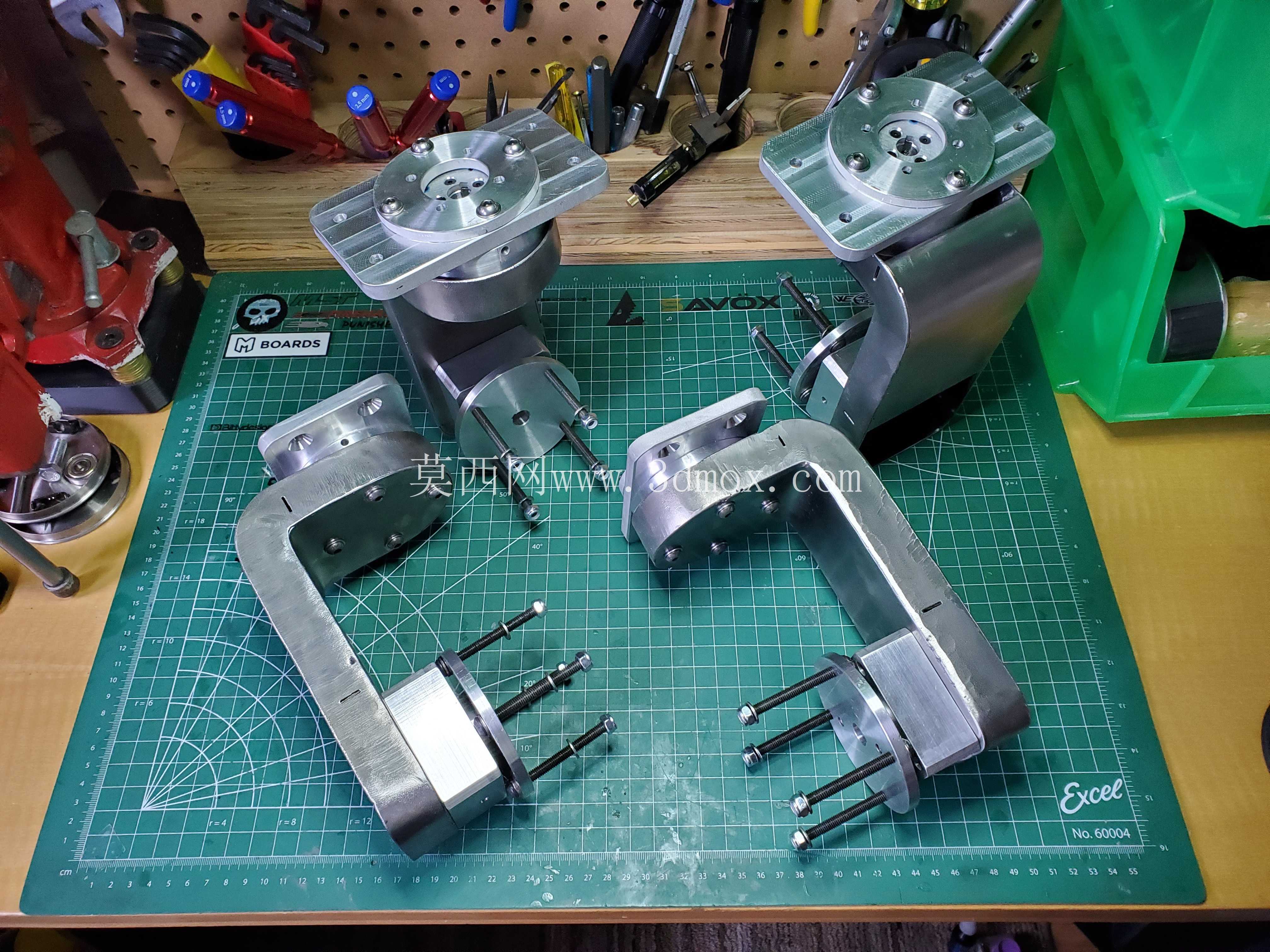 Rover 360度转向机构,四轮驱动,Auxetic 3D打印免充气轮胎