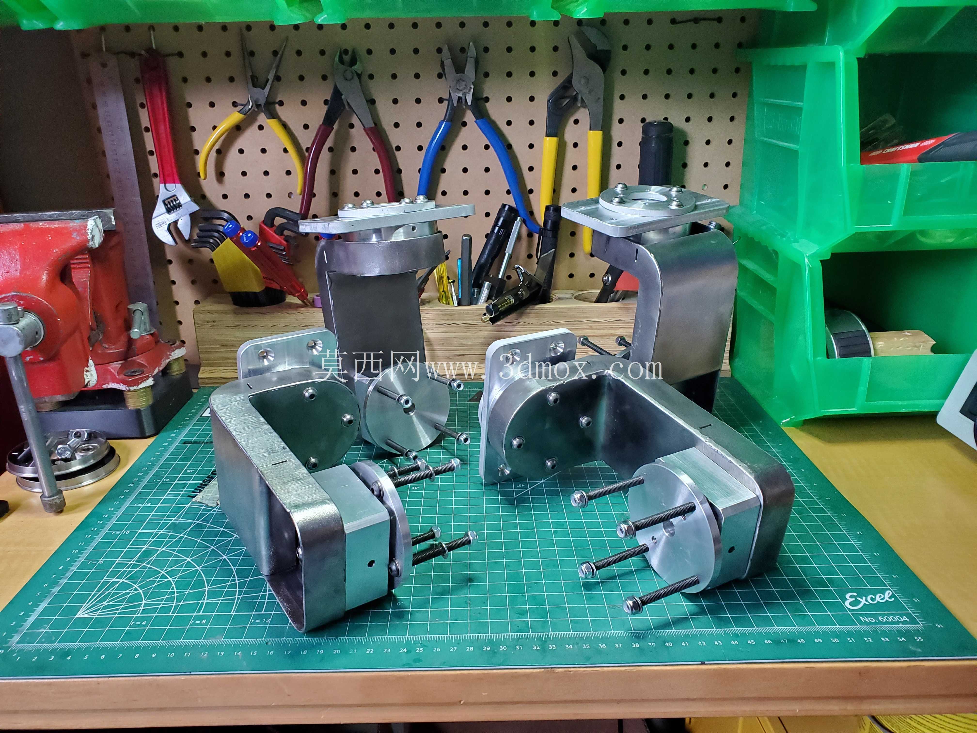 Rover 360度转向机构,四轮驱动,Auxetic 3D打印免充气轮胎