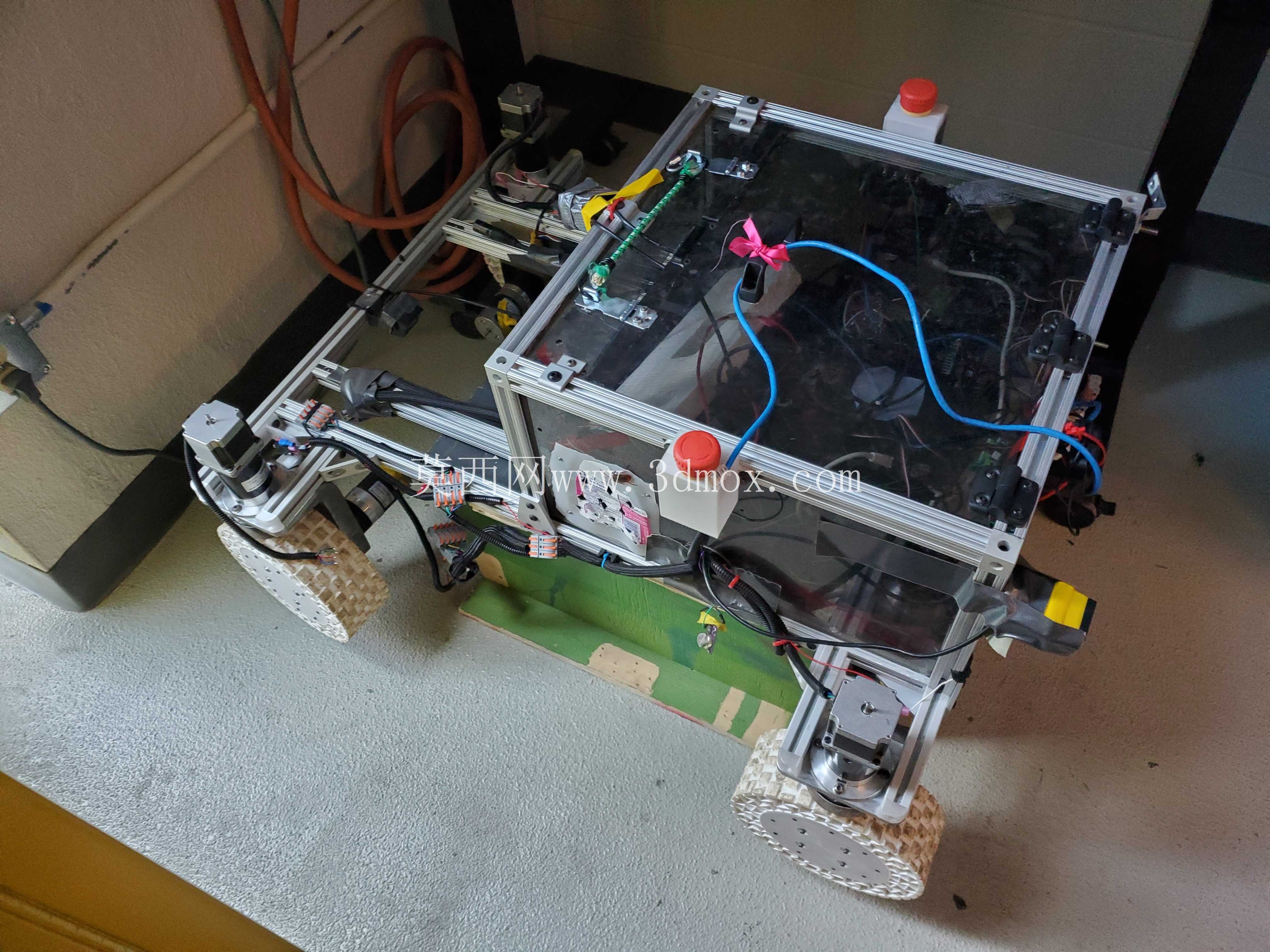 Rover 360度转向机构,四轮驱动,Auxetic 3D打印免充气轮胎