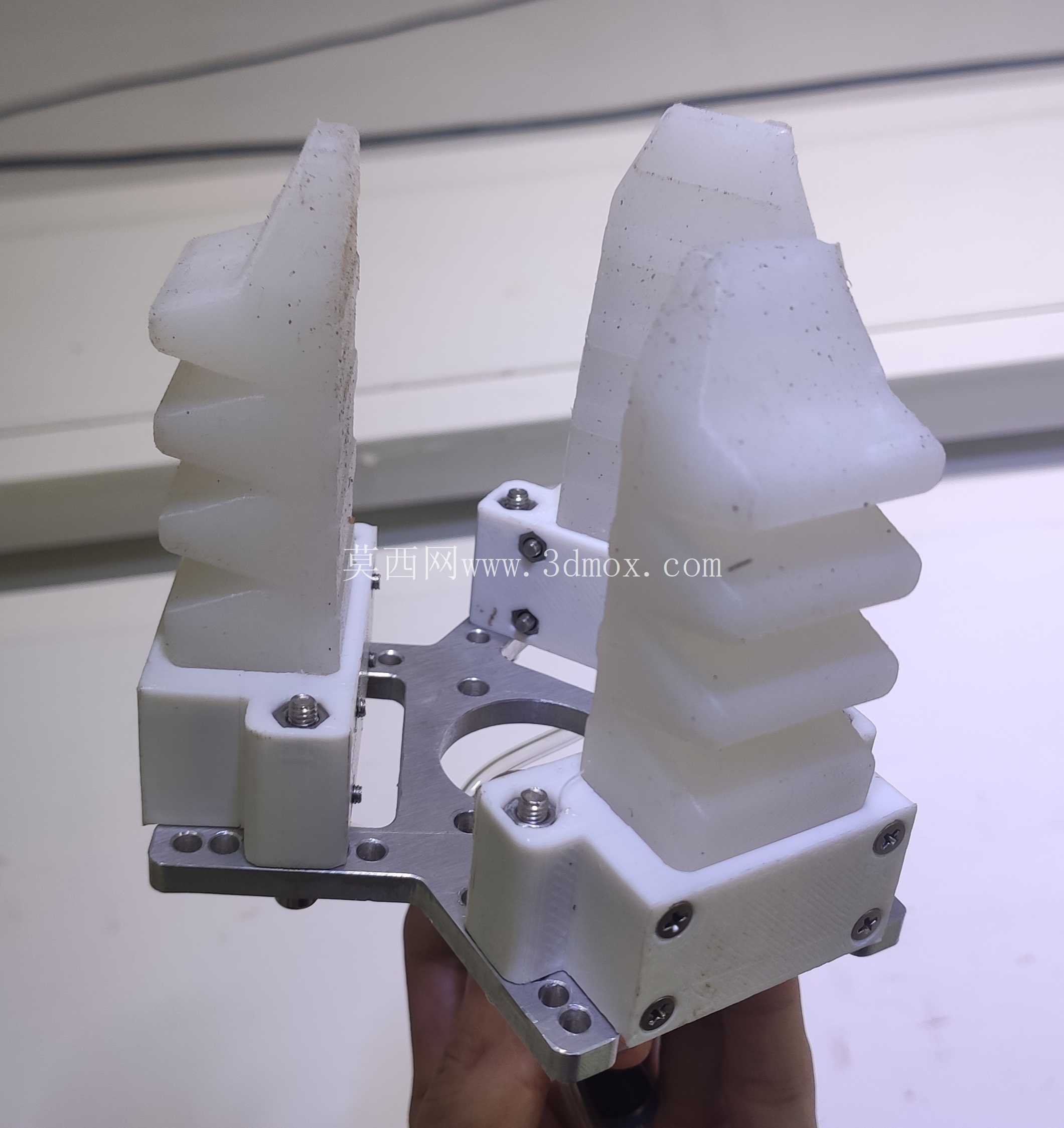 柔软的抓握器