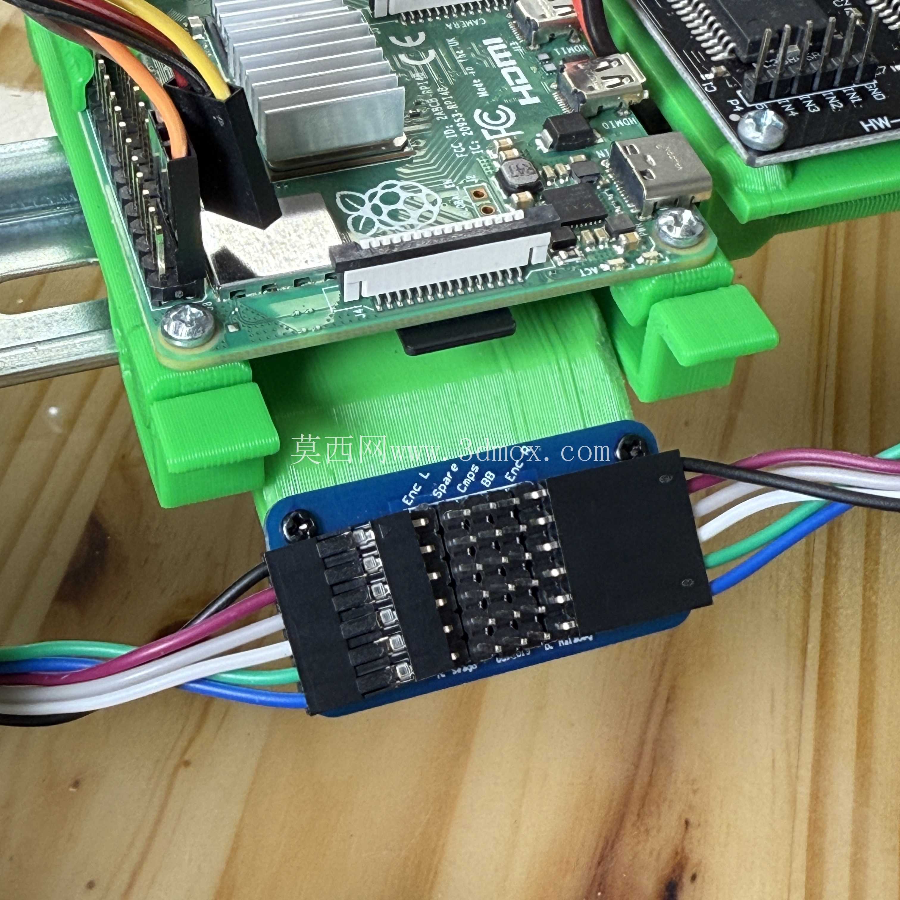 i2C_bus_bracket