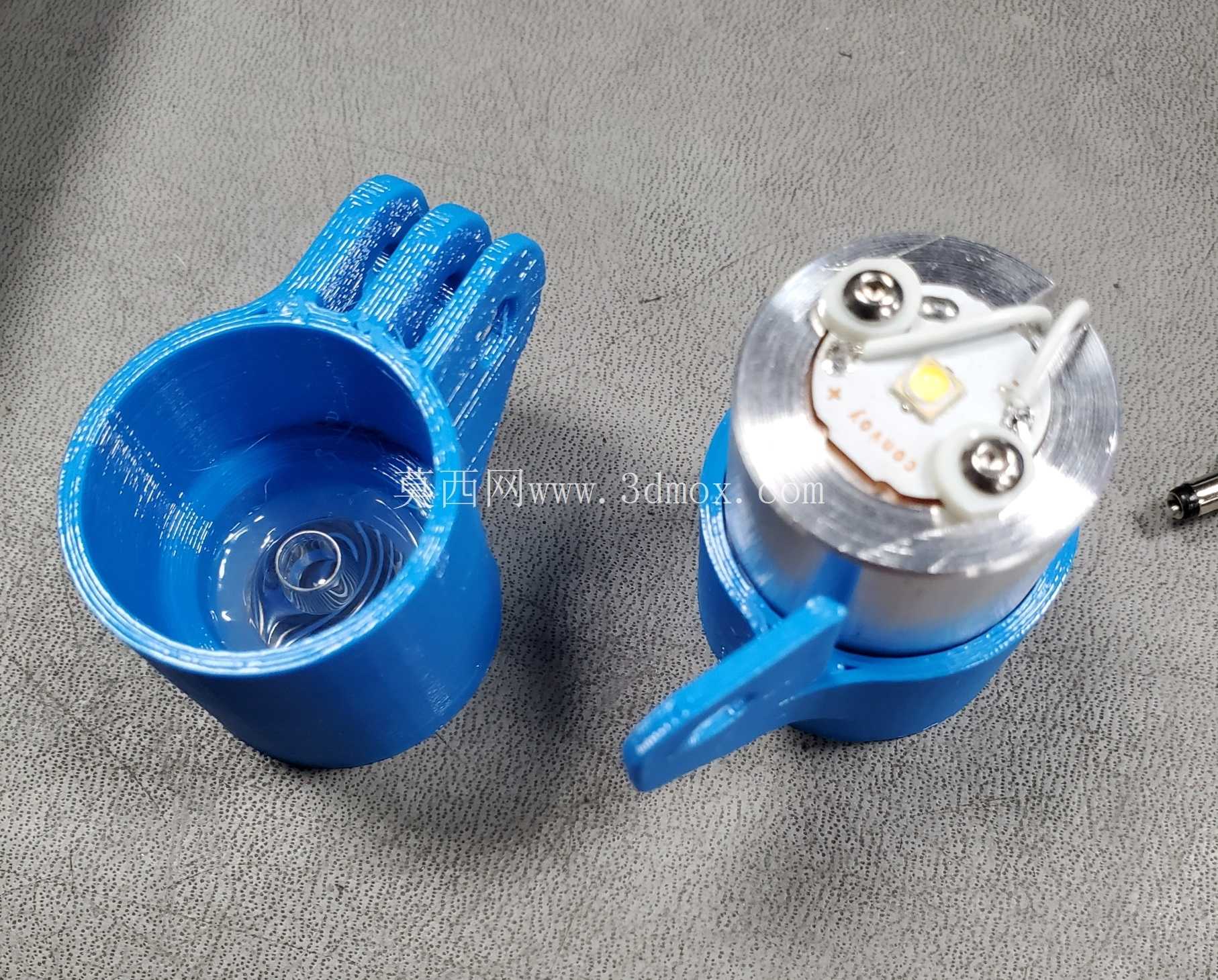 简易的 GoPro 兼容 LED 灯