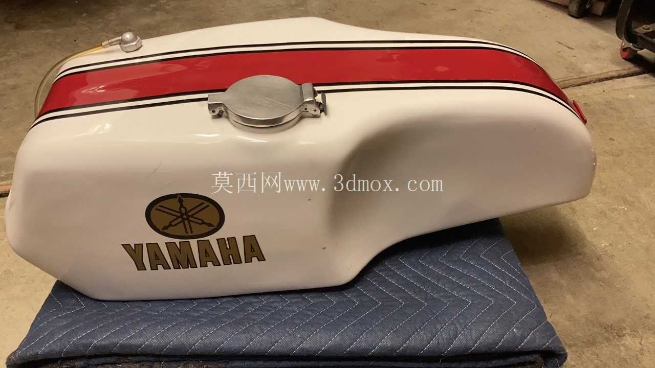 雅马哈 TZ250C 燃油开关适配器