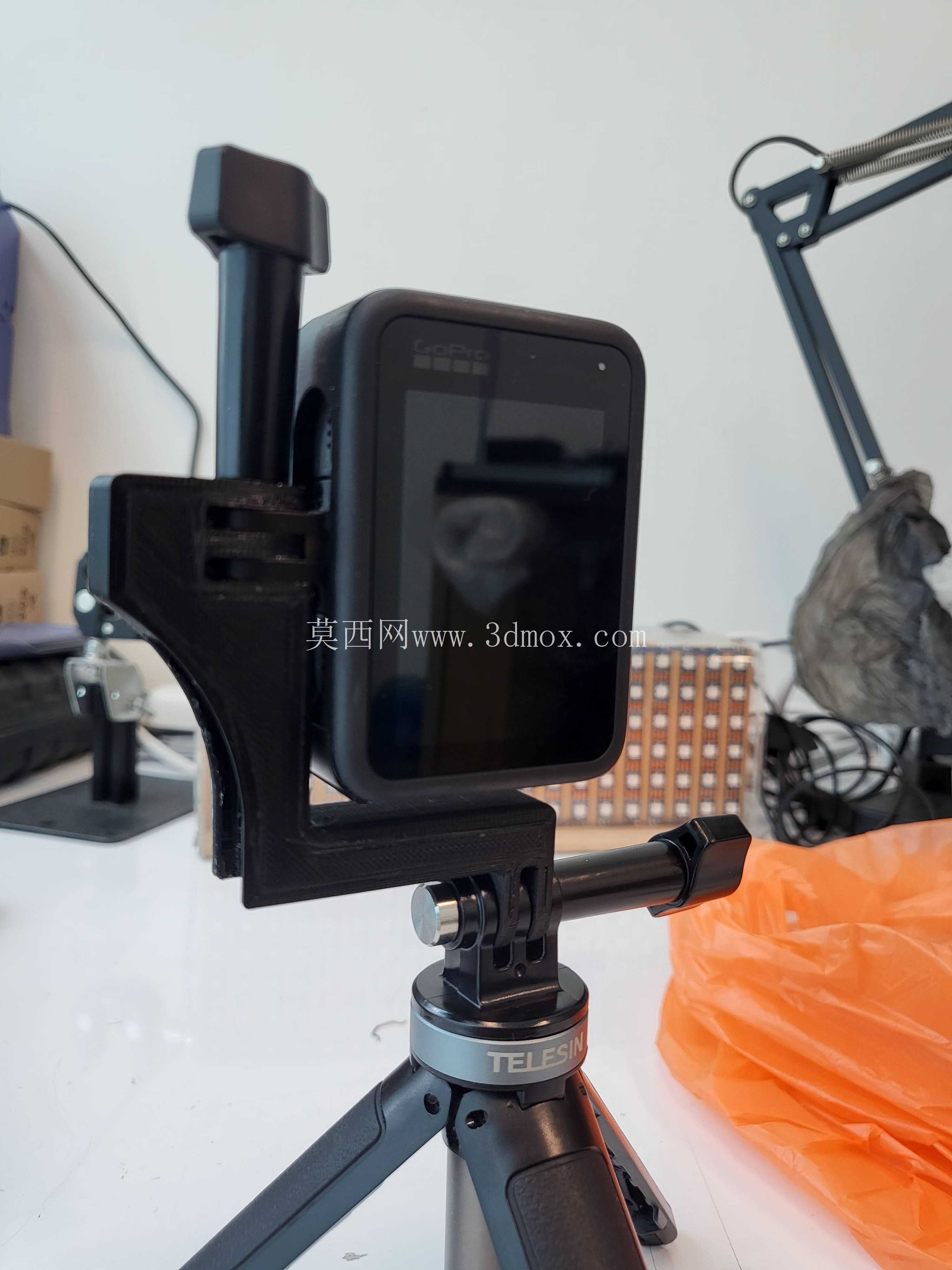 GoPro相机竖拍支架。