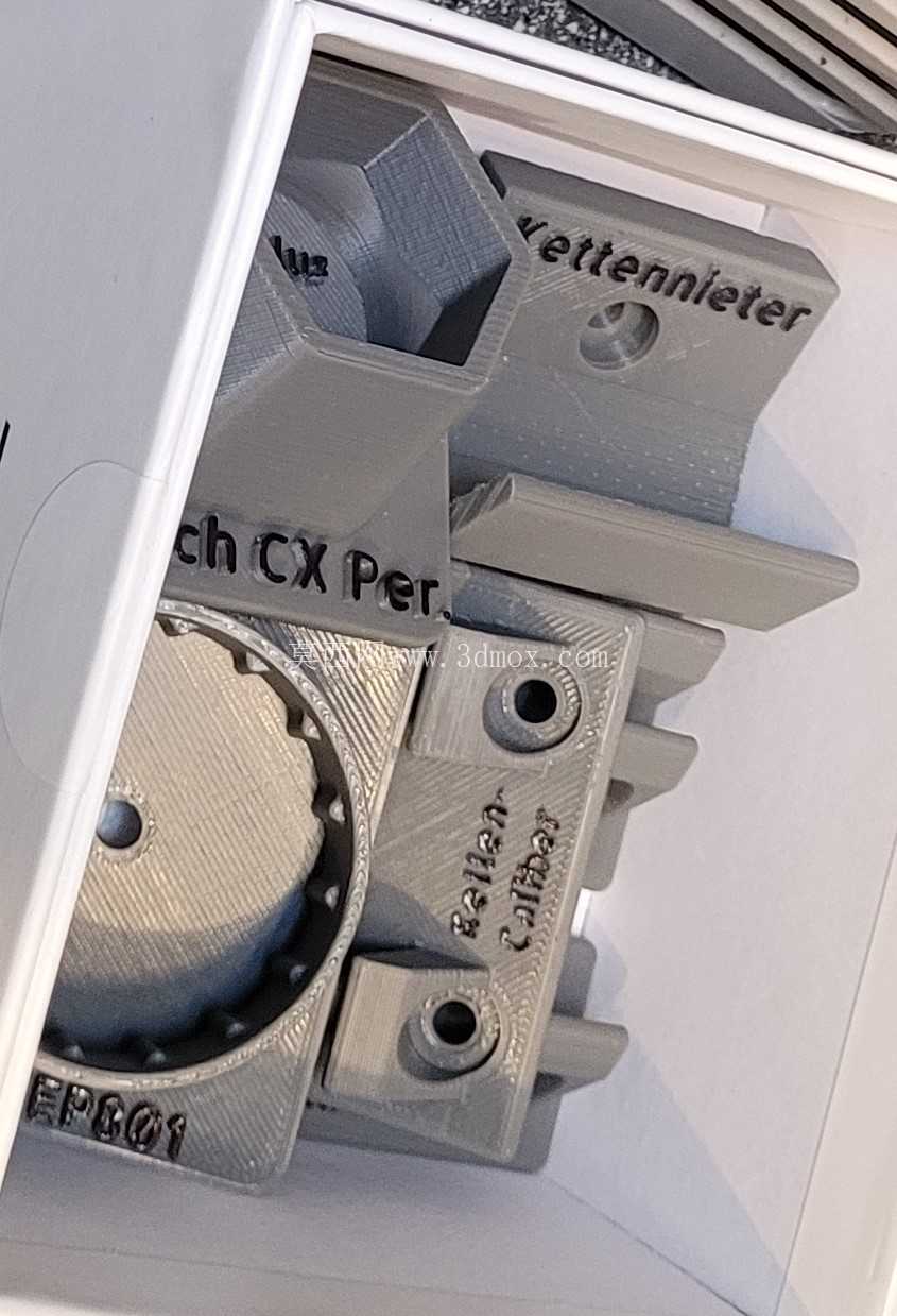 工具挂板收纳架系列,通用款和自行车专用款。