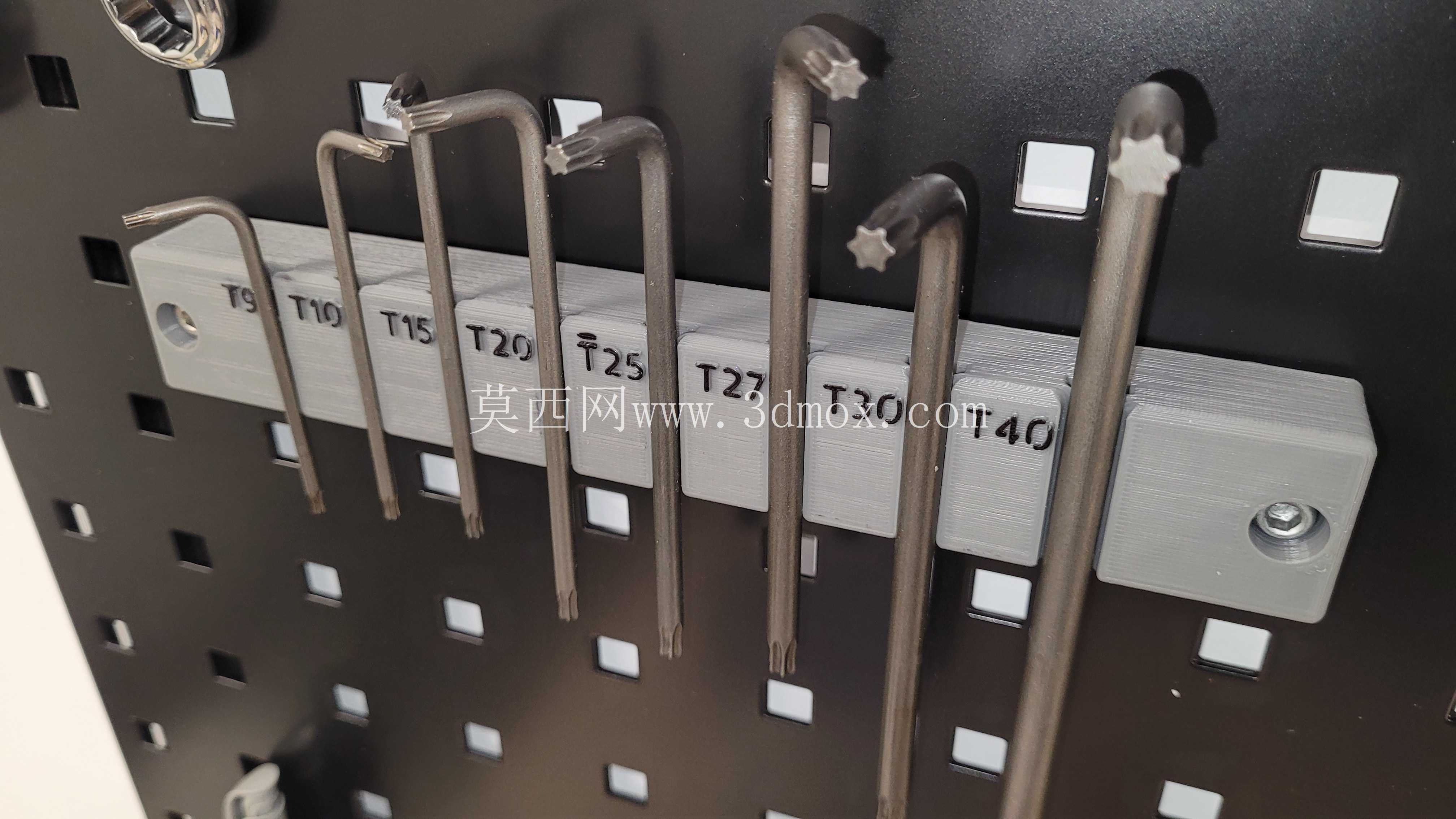 工具挂板收纳架系列,通用款和自行车专用款。