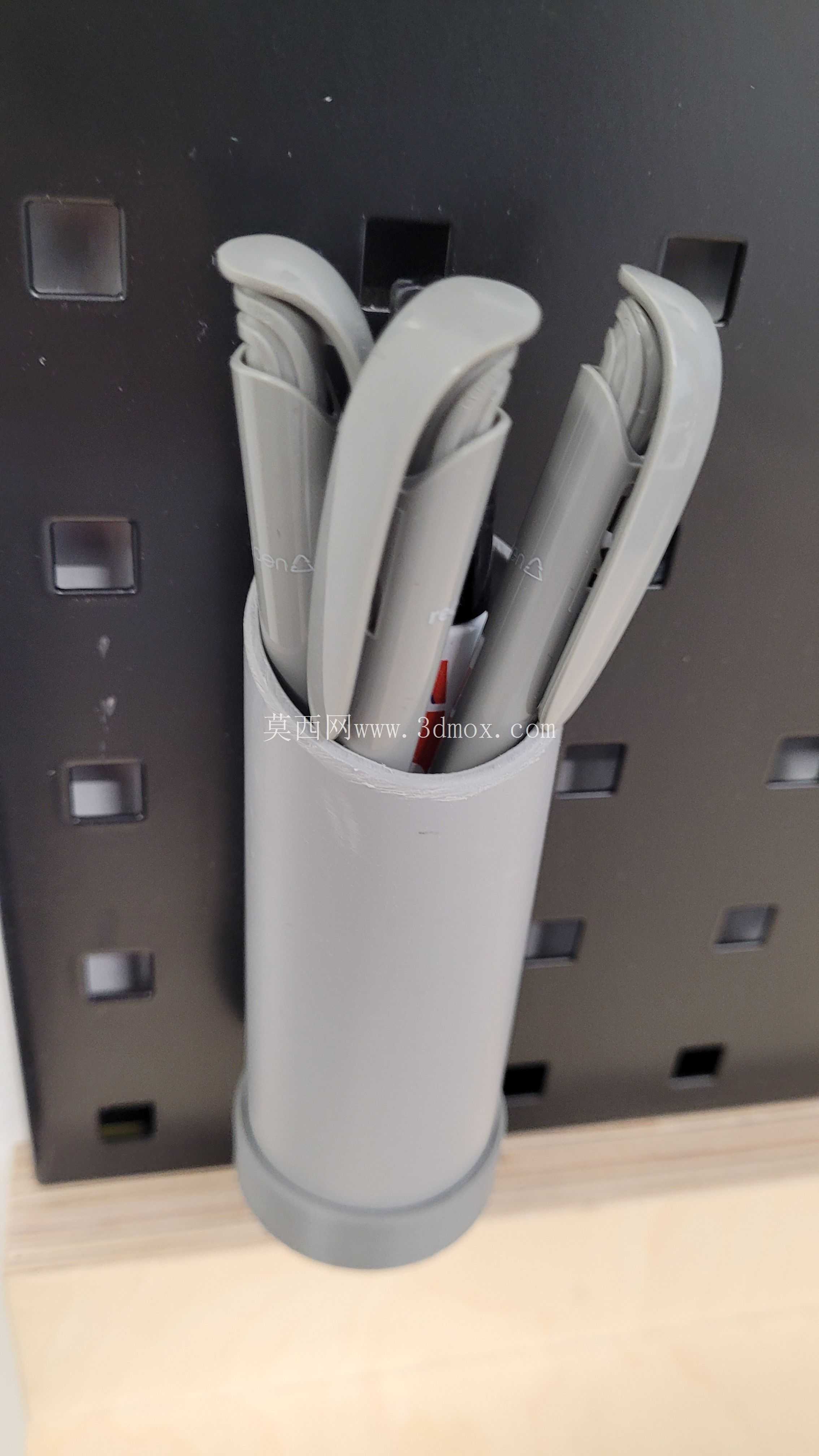 工具挂板收纳架系列,通用款和自行车专用款。