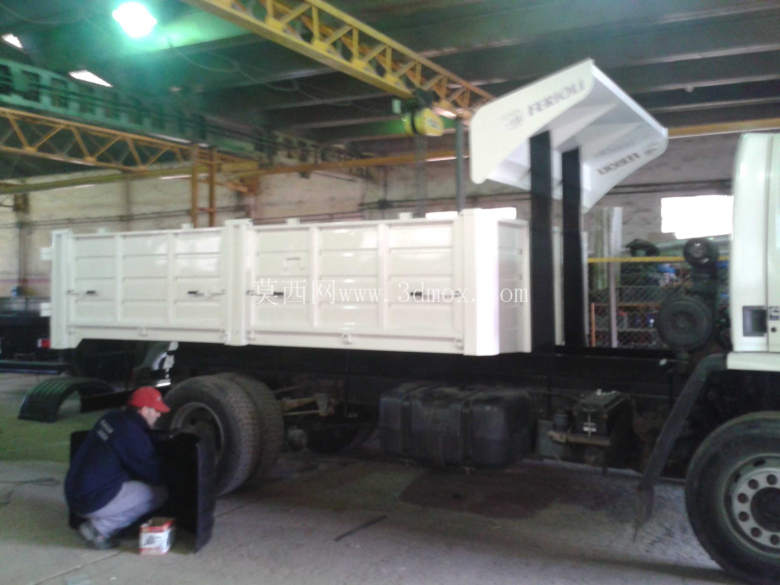 Caja volcadora(箱式自卸车)(TCV081)