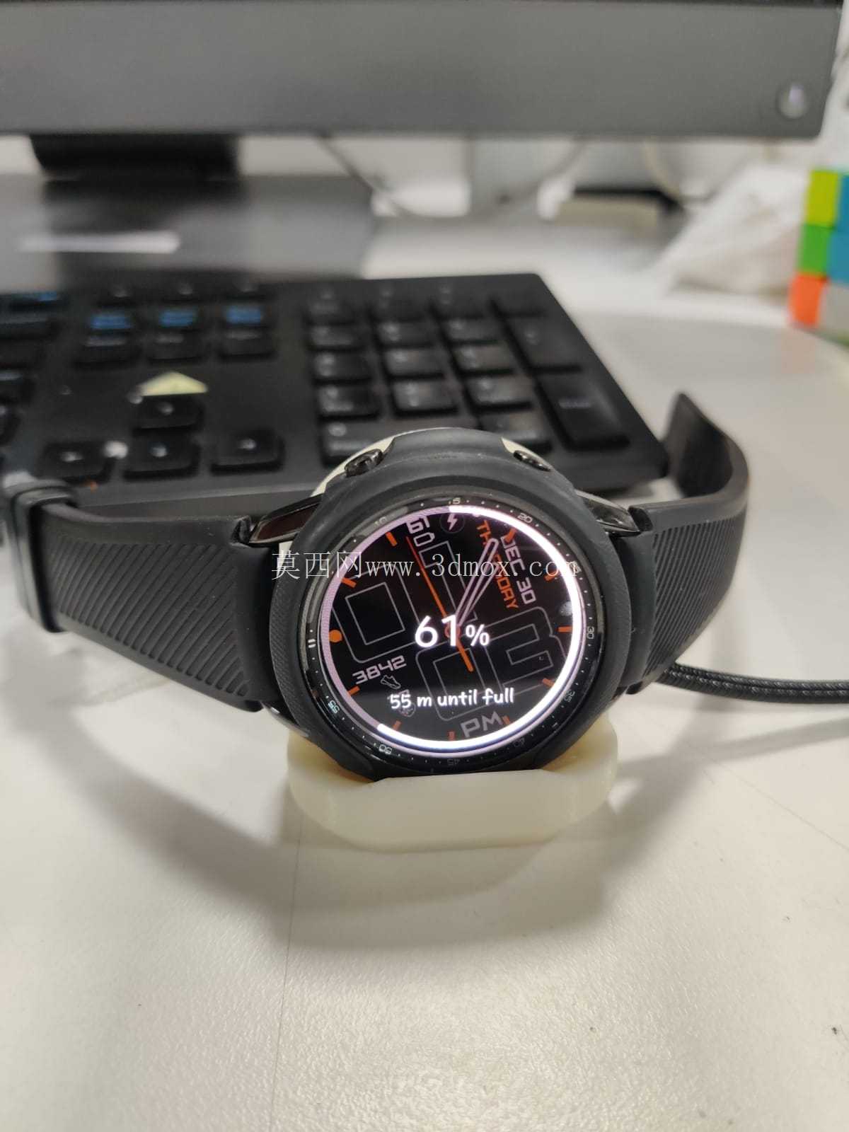 ���� Watch 3 ���߳����֧��