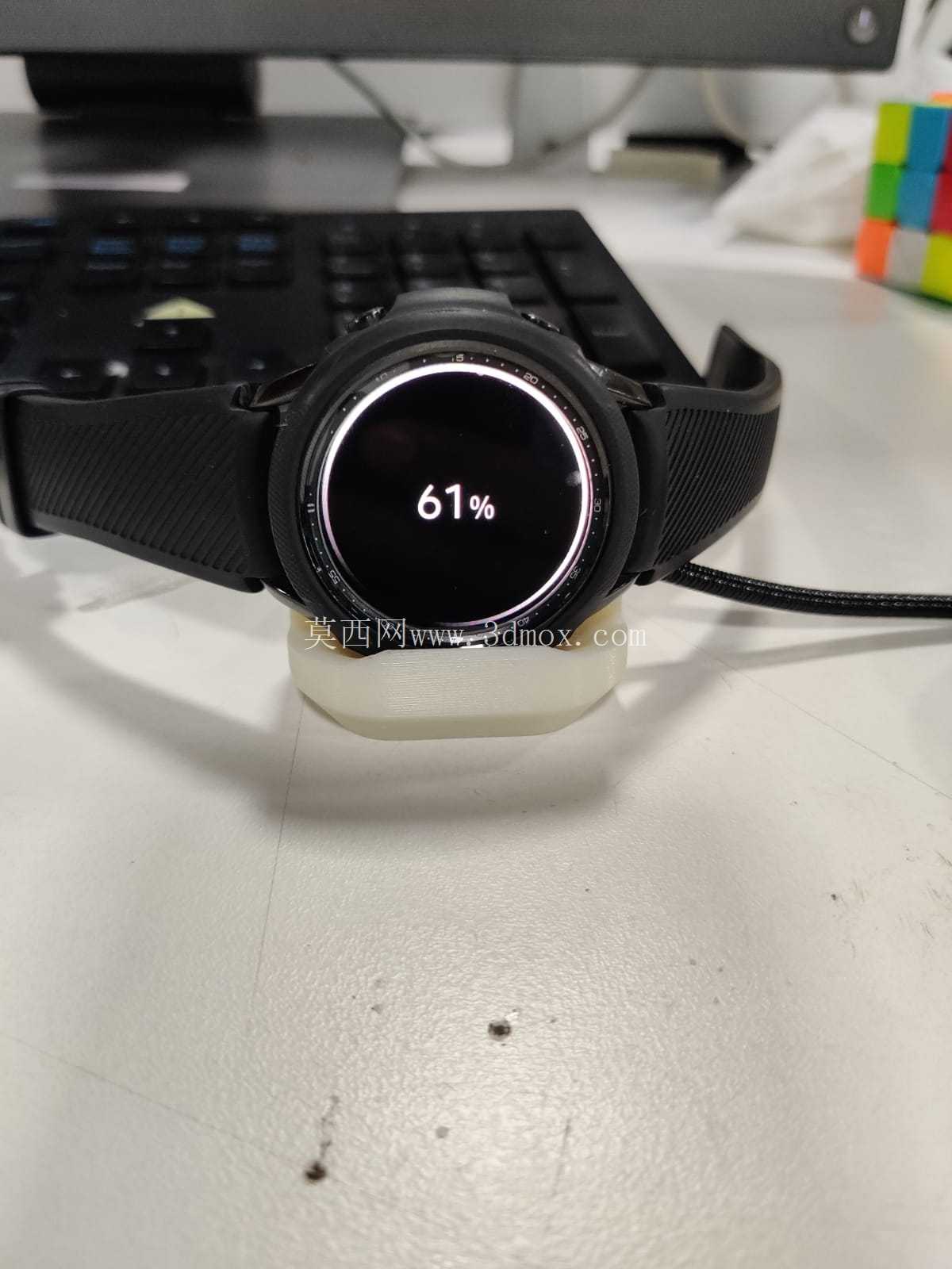 ���� Watch 3 ���߳����֧��