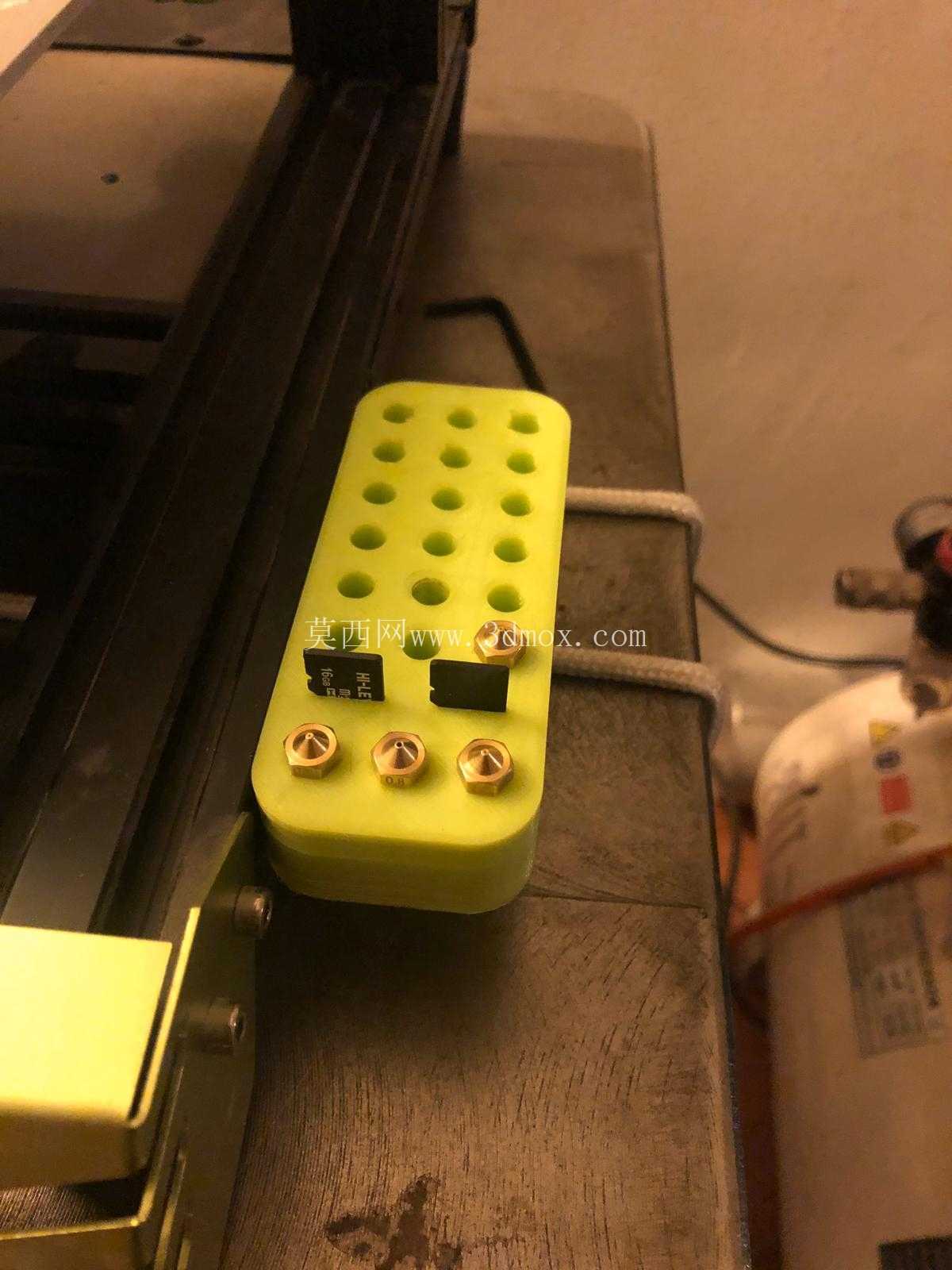 �����SD���м�