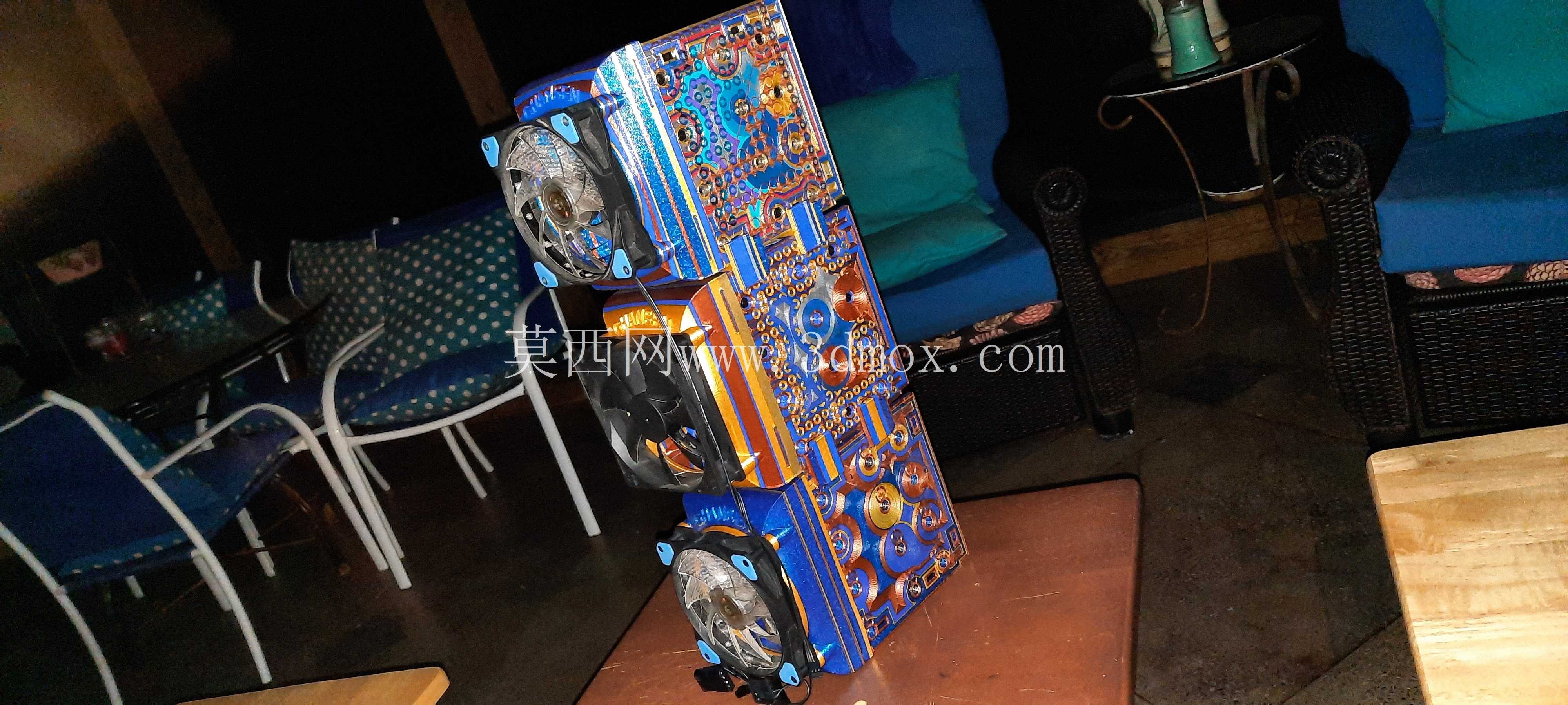 'Printaquad' 3D��ӡ�ɶѵ���Ӳ��֧�ܣ���120mm���Ȱ�װλ�ʹ�ֱ֧��ѡ��