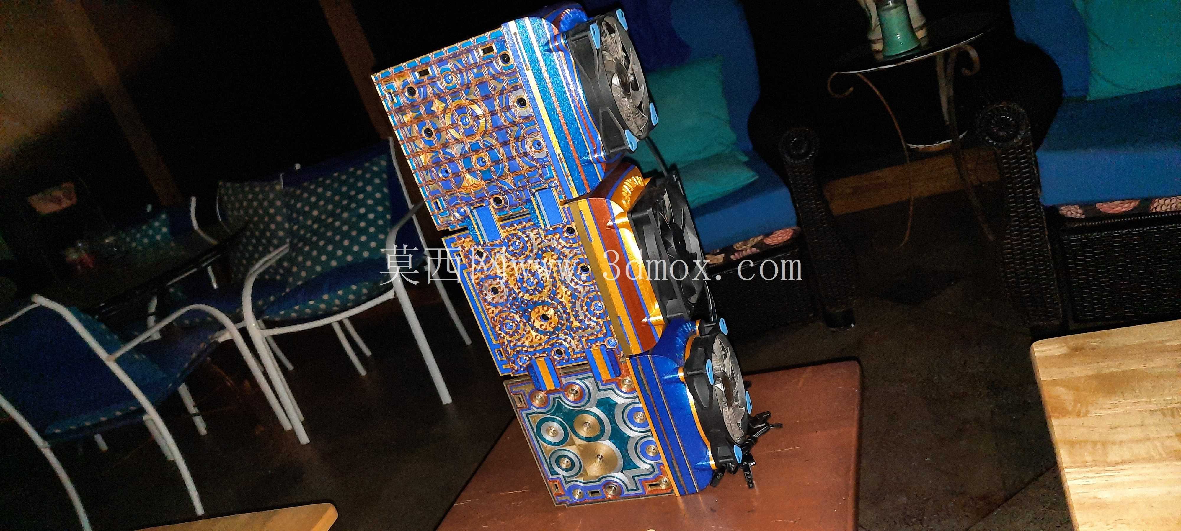 'Printaquad' 3D��ӡ�ɶѵ���Ӳ��֧�ܣ���120mm���Ȱ�װλ�ʹ�ֱ֧��ѡ��
