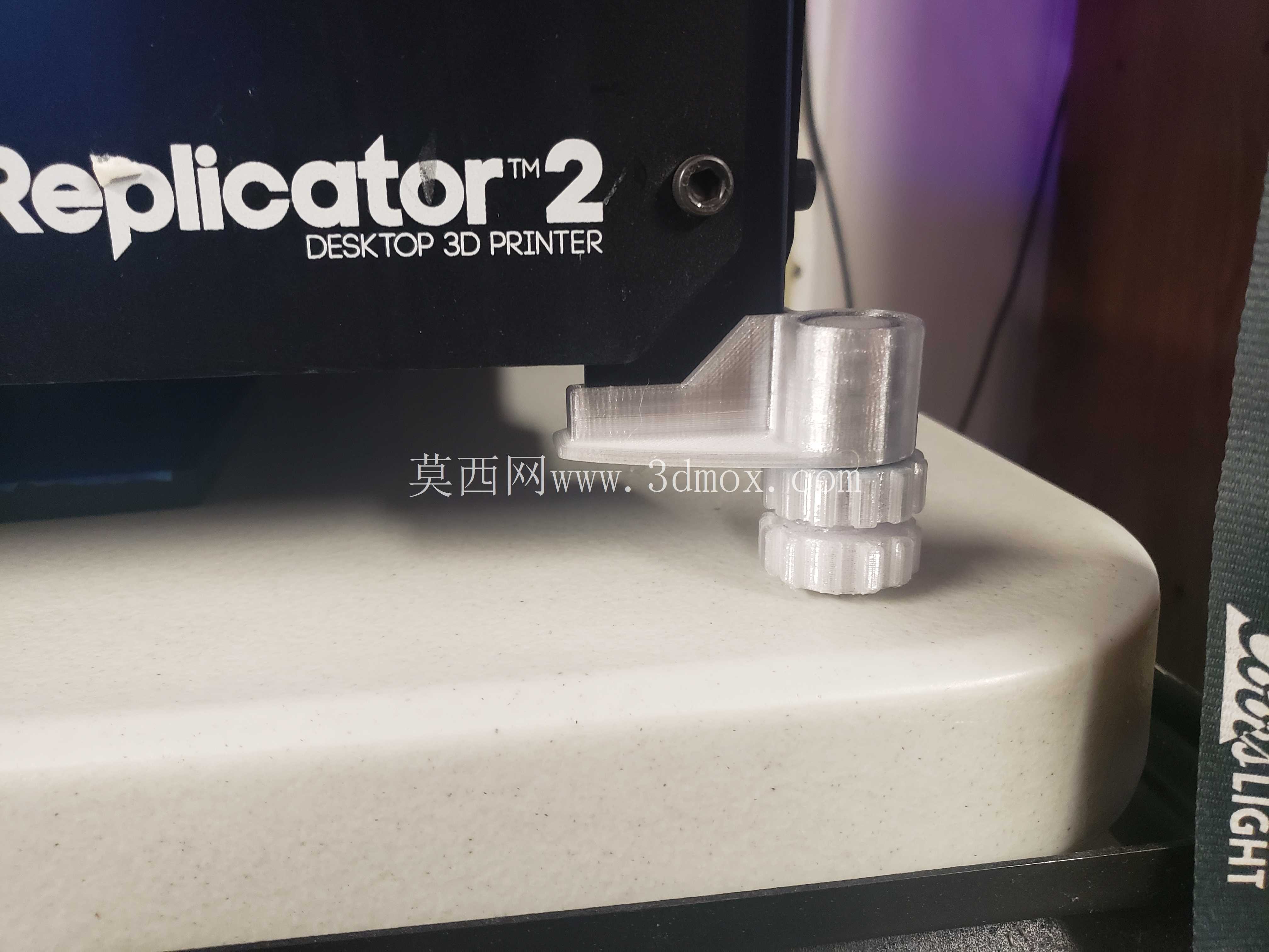 MakerBot Replicator 2/2x 调平脚