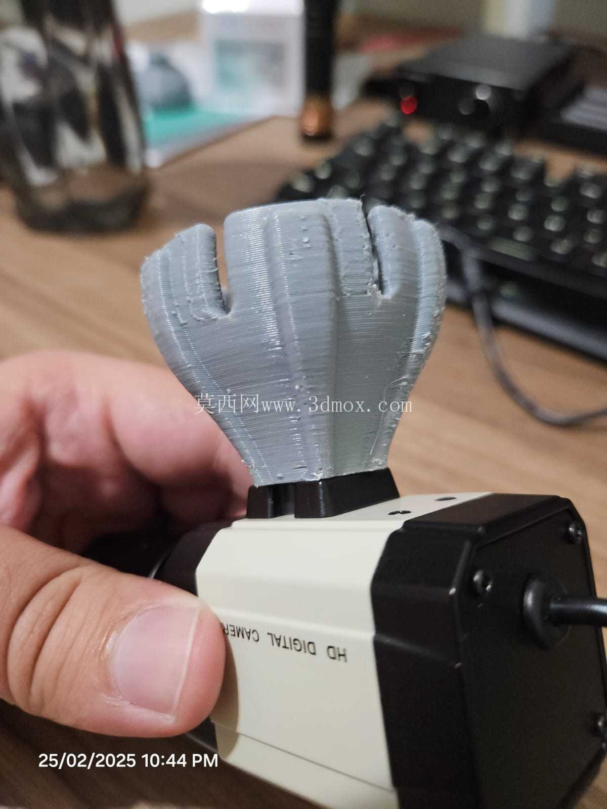 通用壁挂式摄像头支架