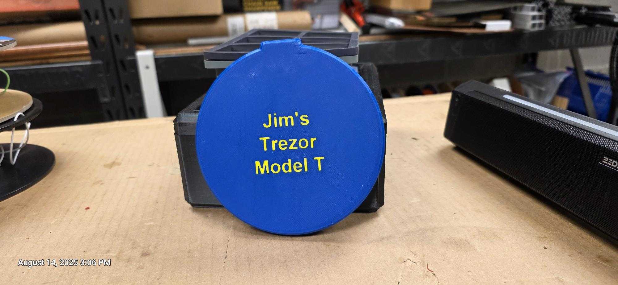 Trezor Model T ������
