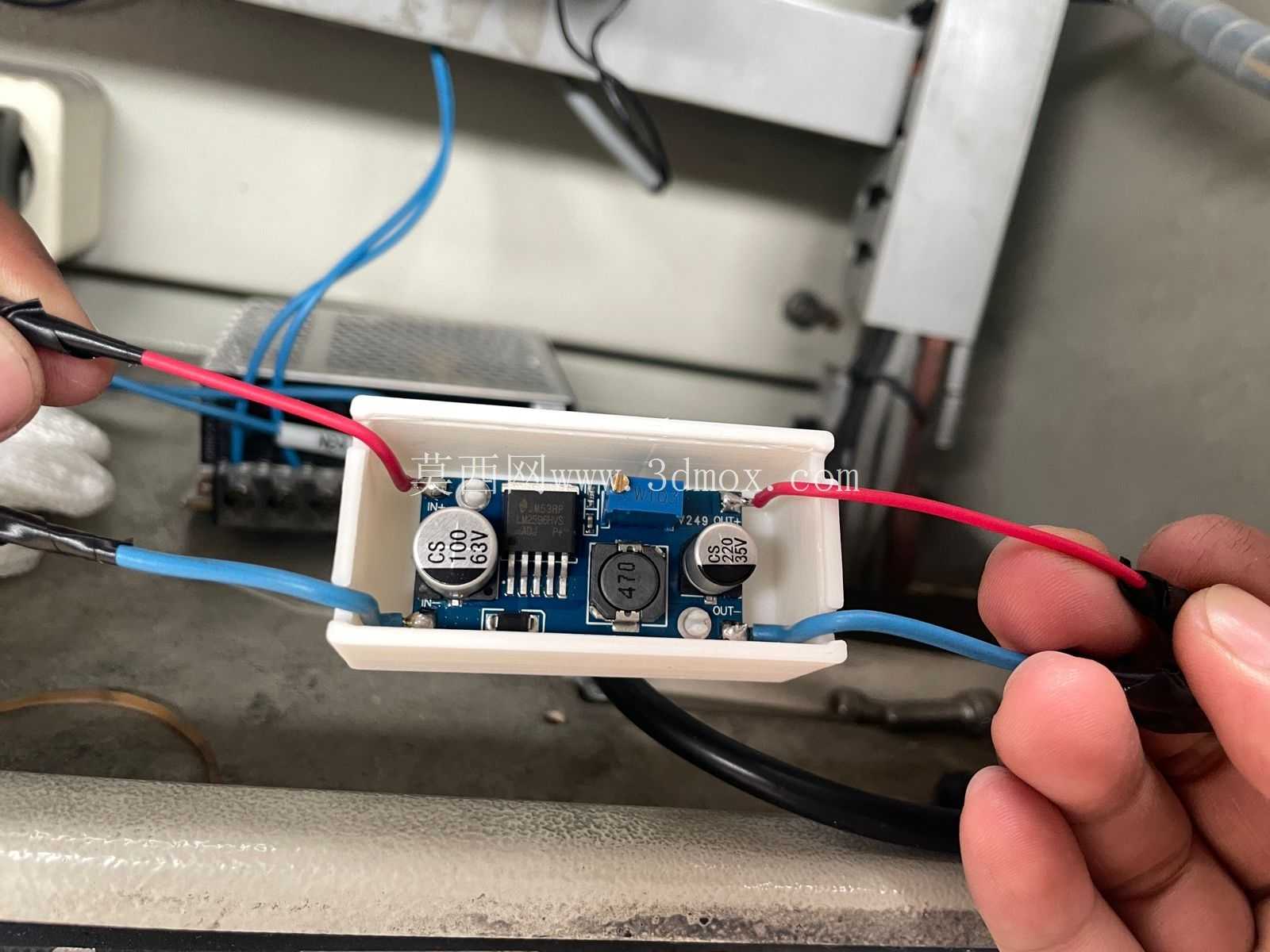 DIY LM2596 容器盖 3D 打印 Arduino