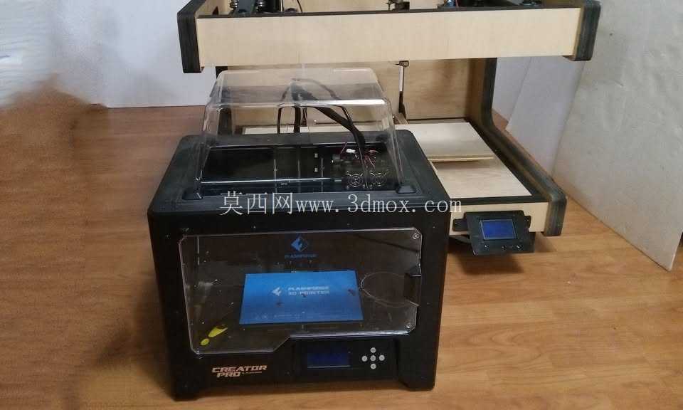 3D 打印机 SC051 - 酚醛导轨和 V 轮