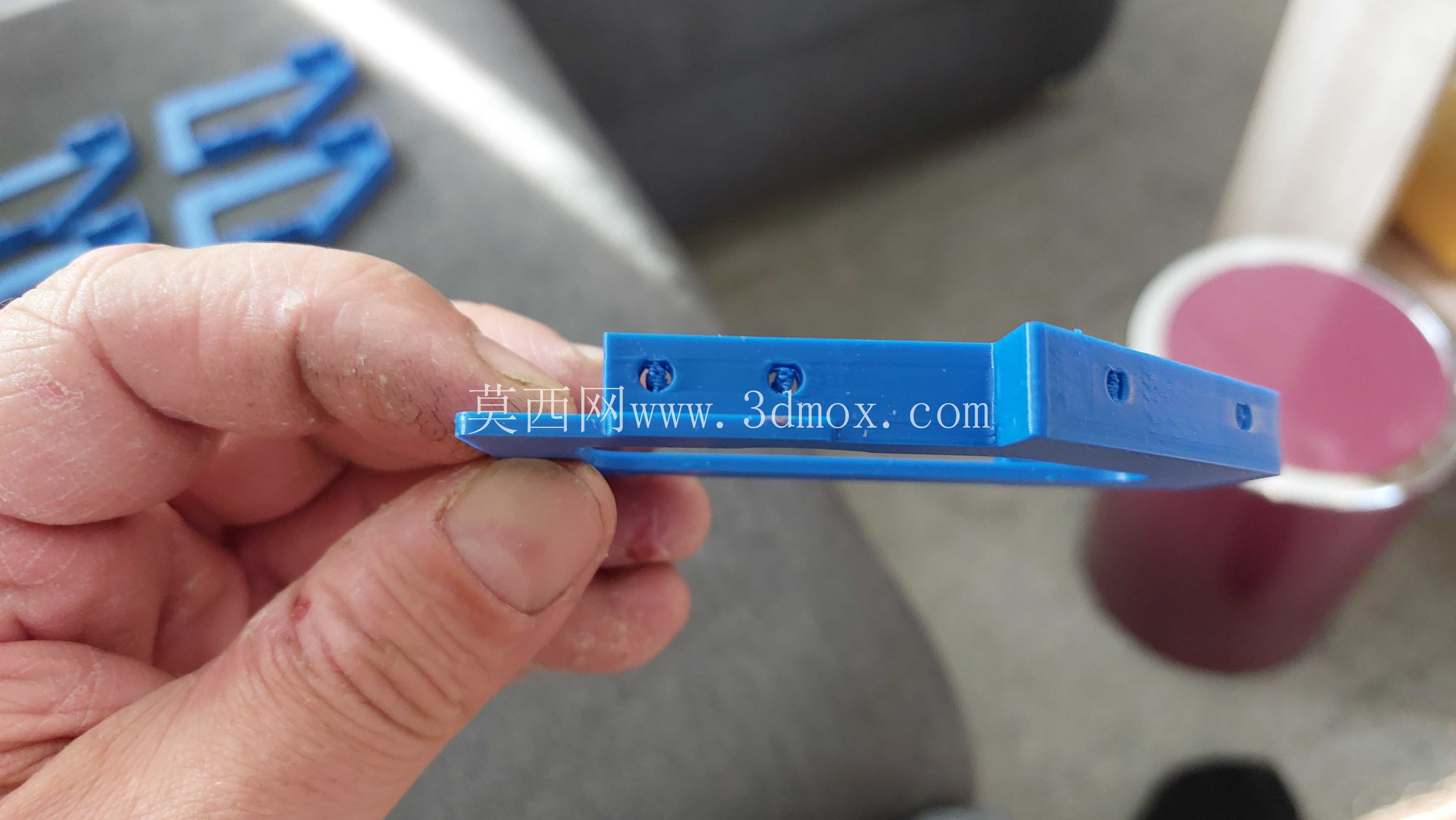 ң�����洬����һ�ţ��� 80 ���׵���װ�