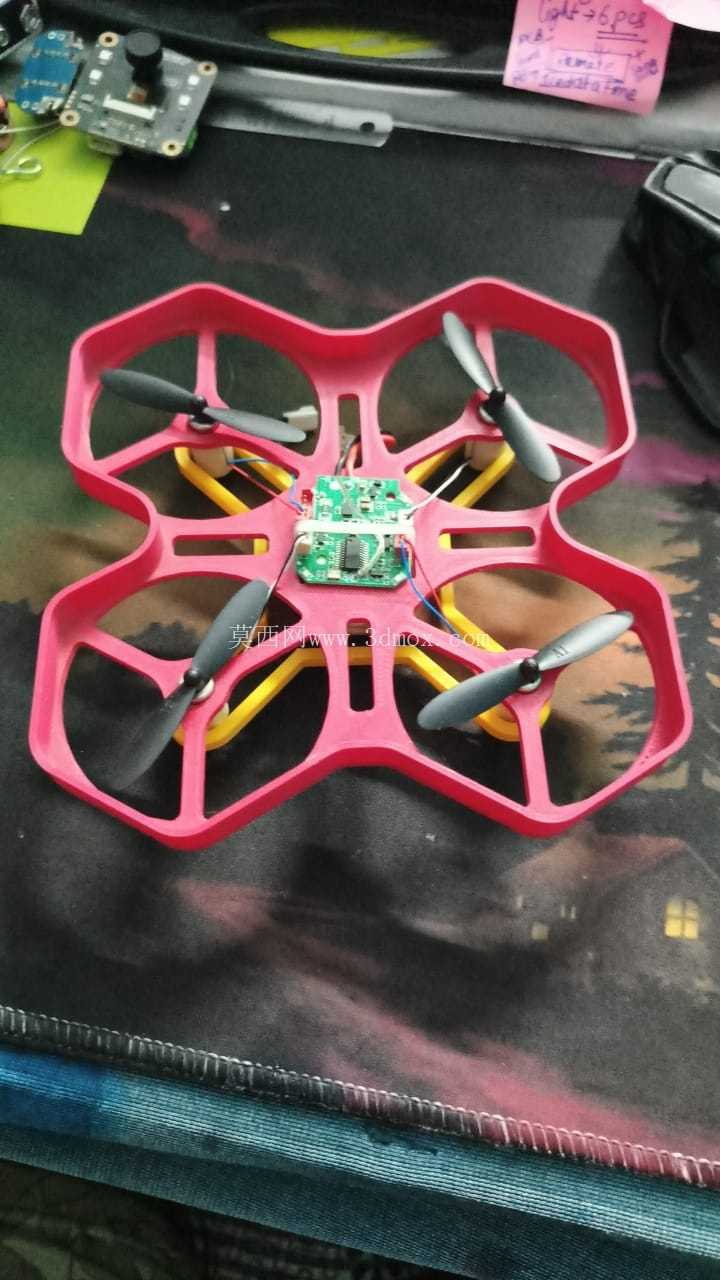 Hexa 无人机 – 快速原型、超稳定空中平台(印度制造)