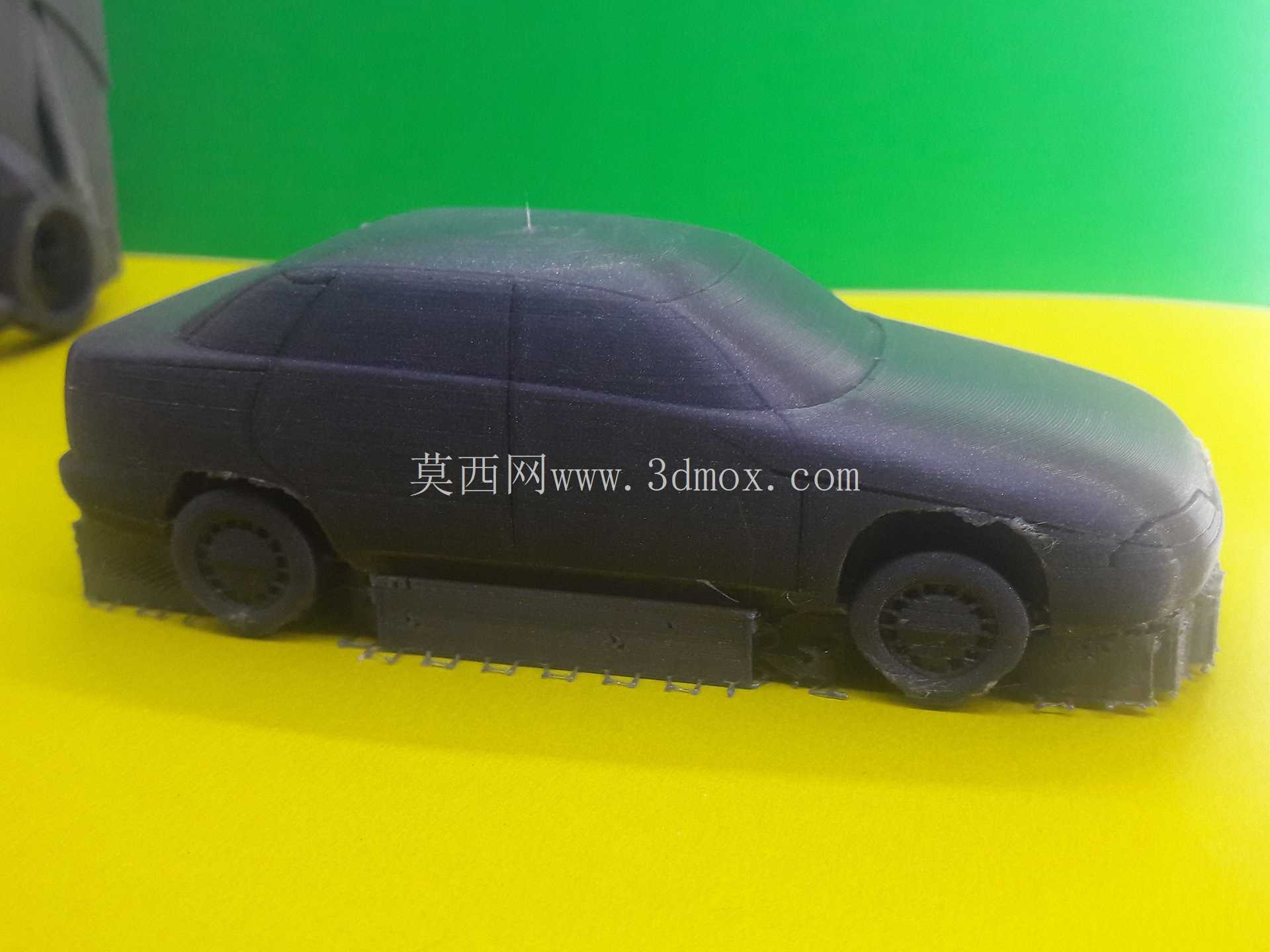 Moskvich- 2143(概念)构造套件。