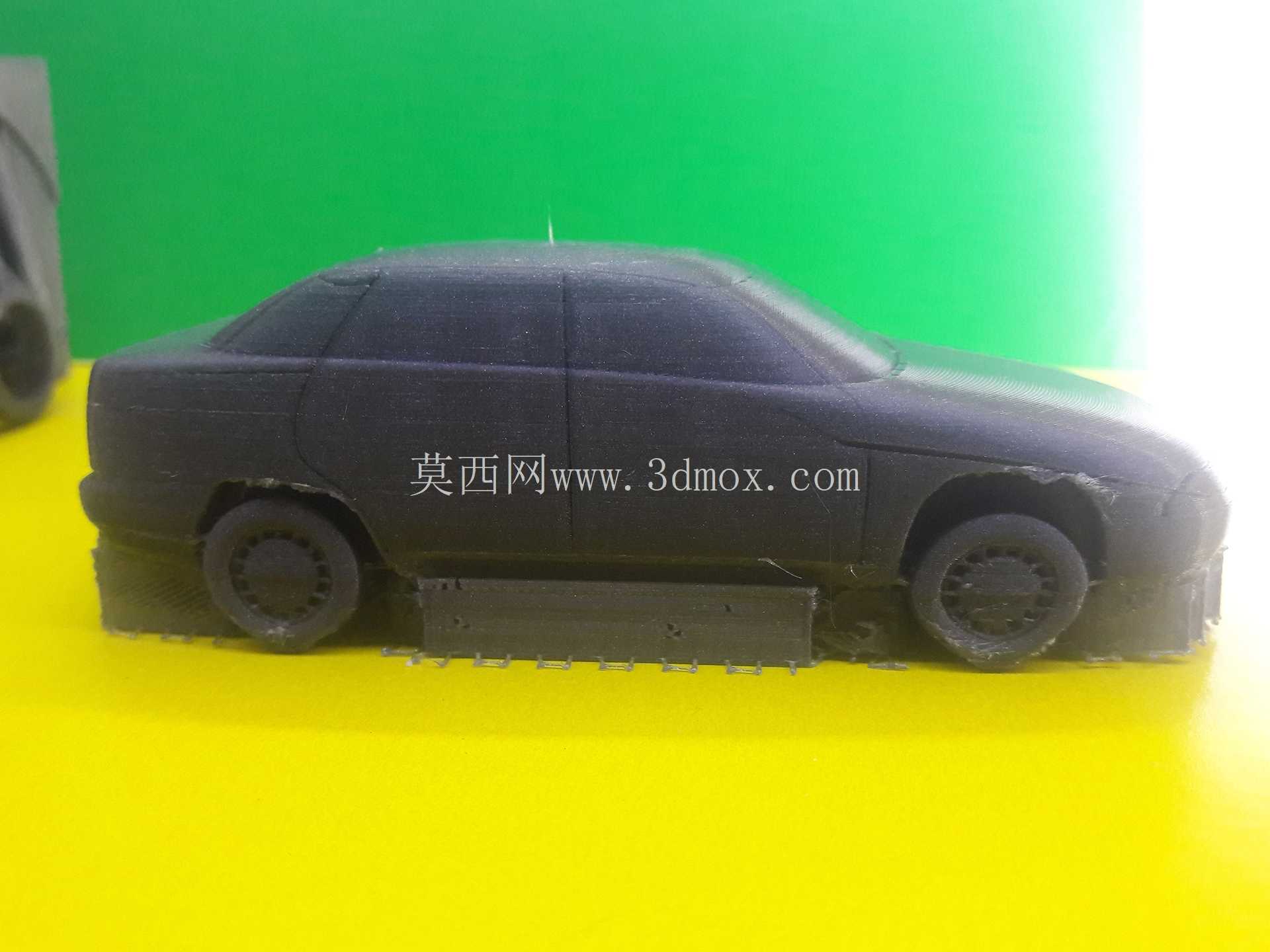 Moskvich- 2143(概念)构造套件。