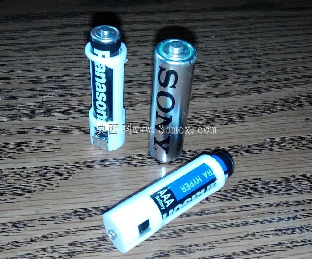 用于AAA至AA的电池适配器