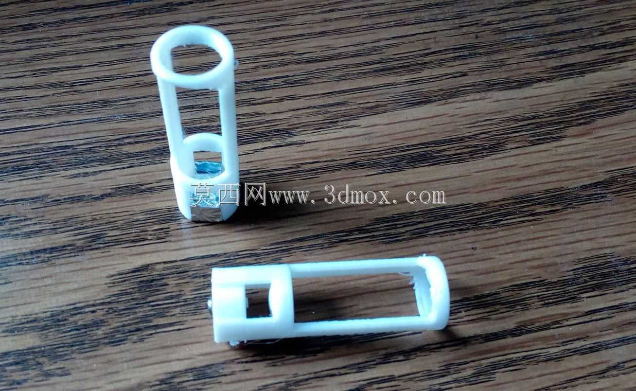 用于AAA至AA的电池适配器