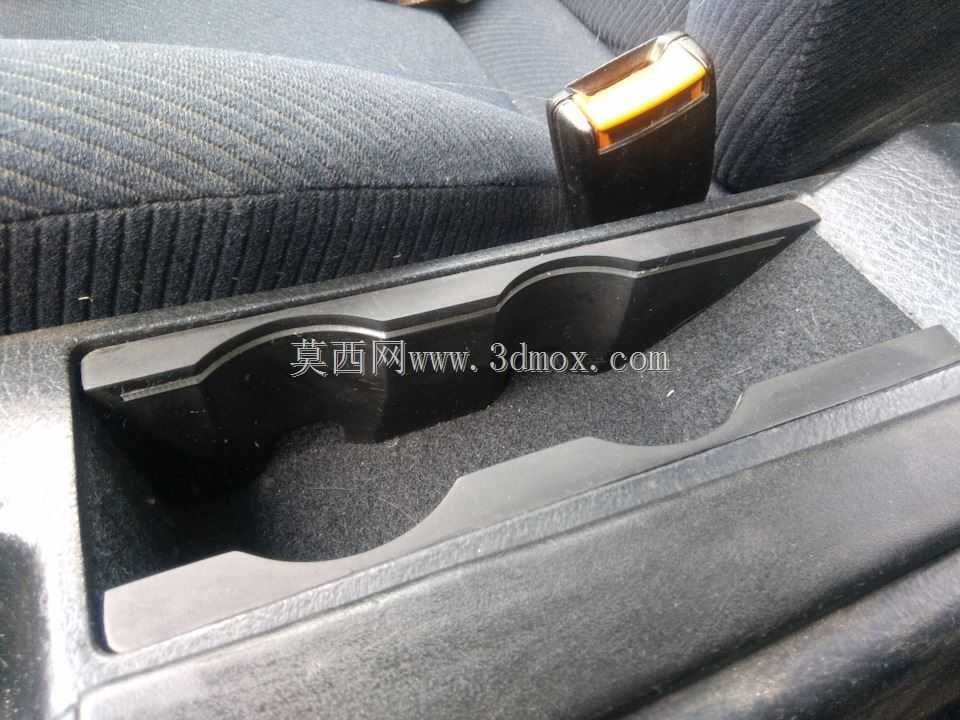 Подсраканникдляаврромобилей奥迪80 B3,В4/奥迪80 B3、В4的杯架