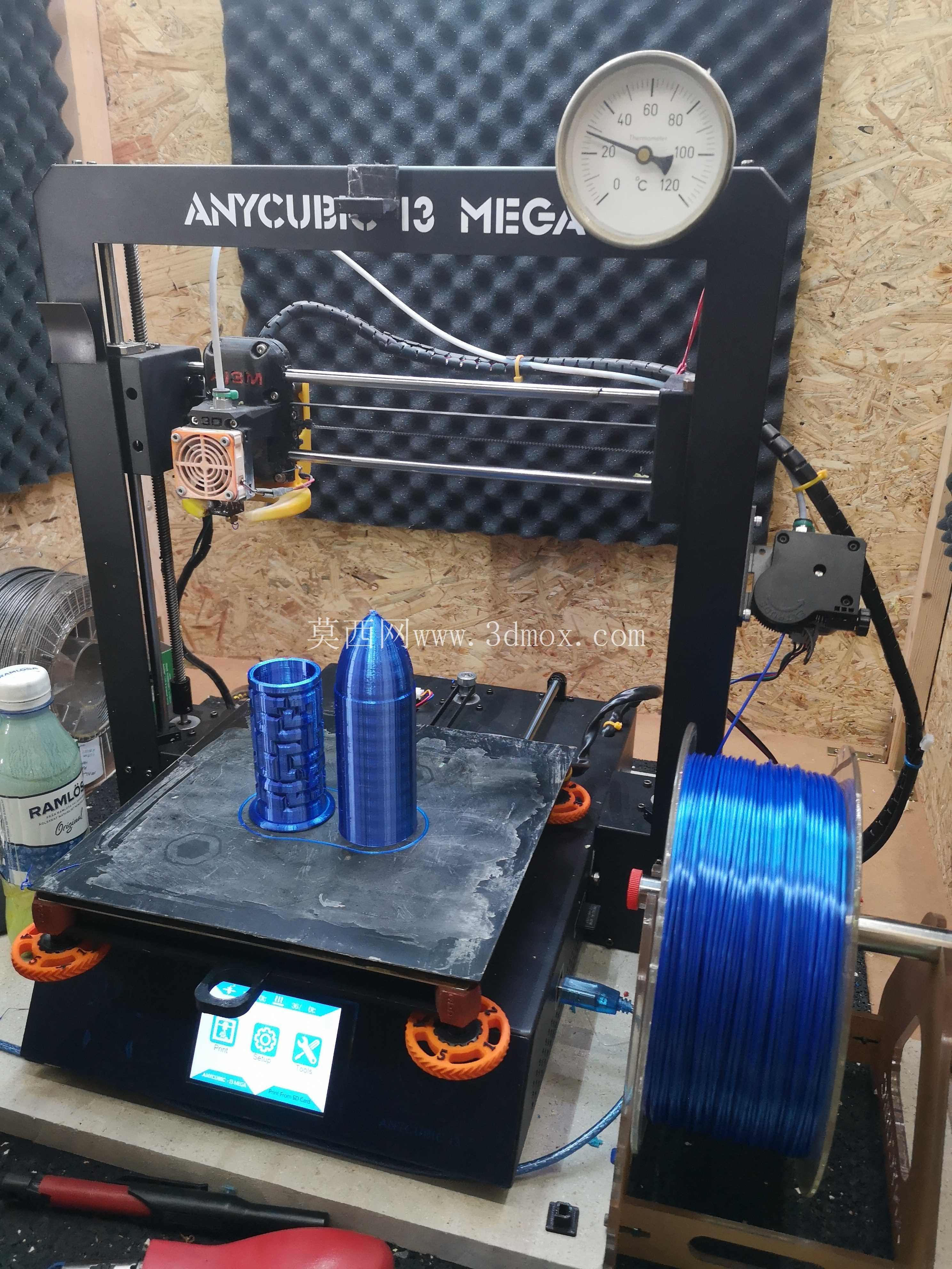 打印机柜外壳可容纳两台打印机,最多可达 Ender 5 Plus