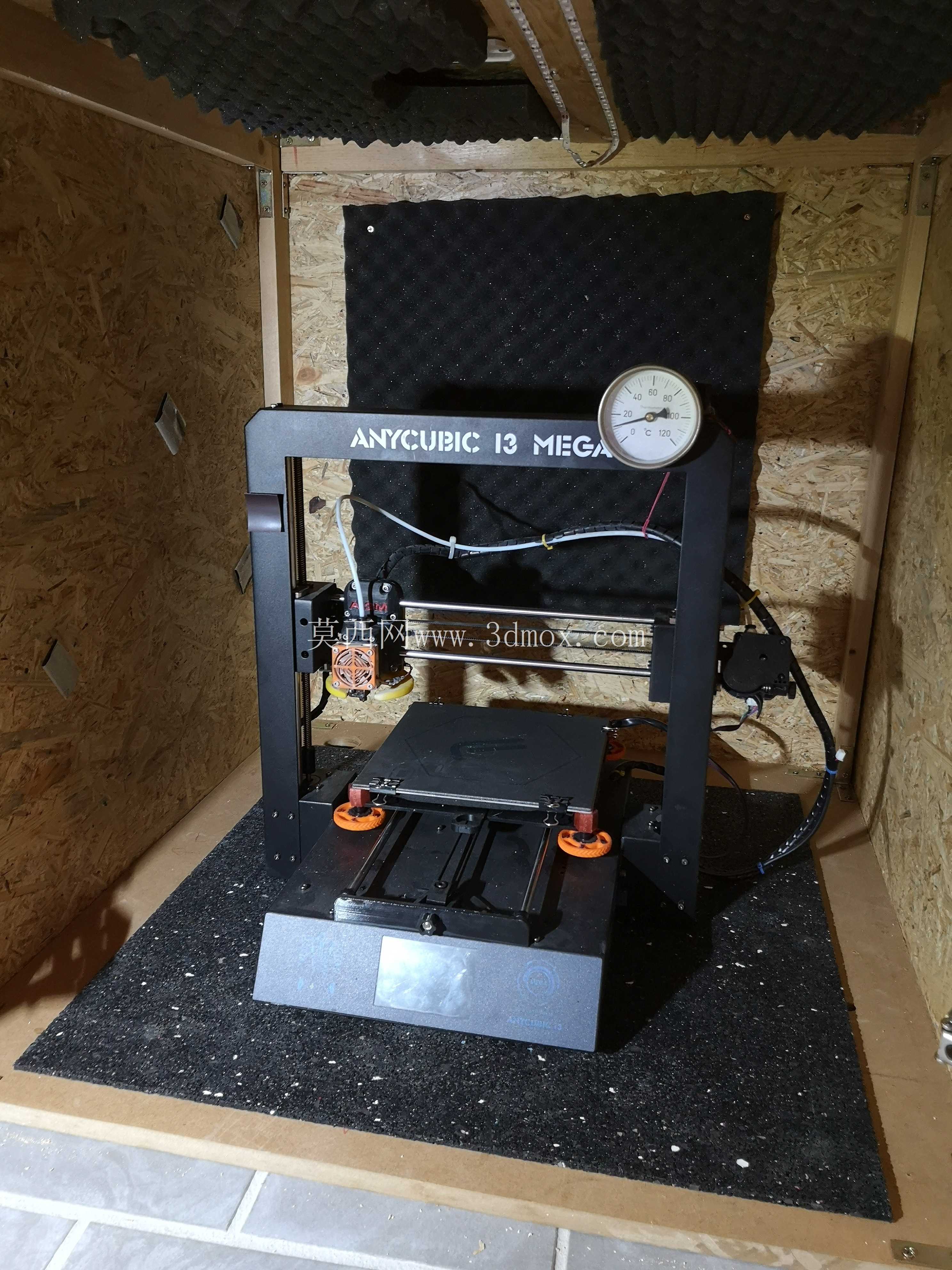 打印机柜外壳可容纳两台打印机,最多可达 Ender 5 Plus