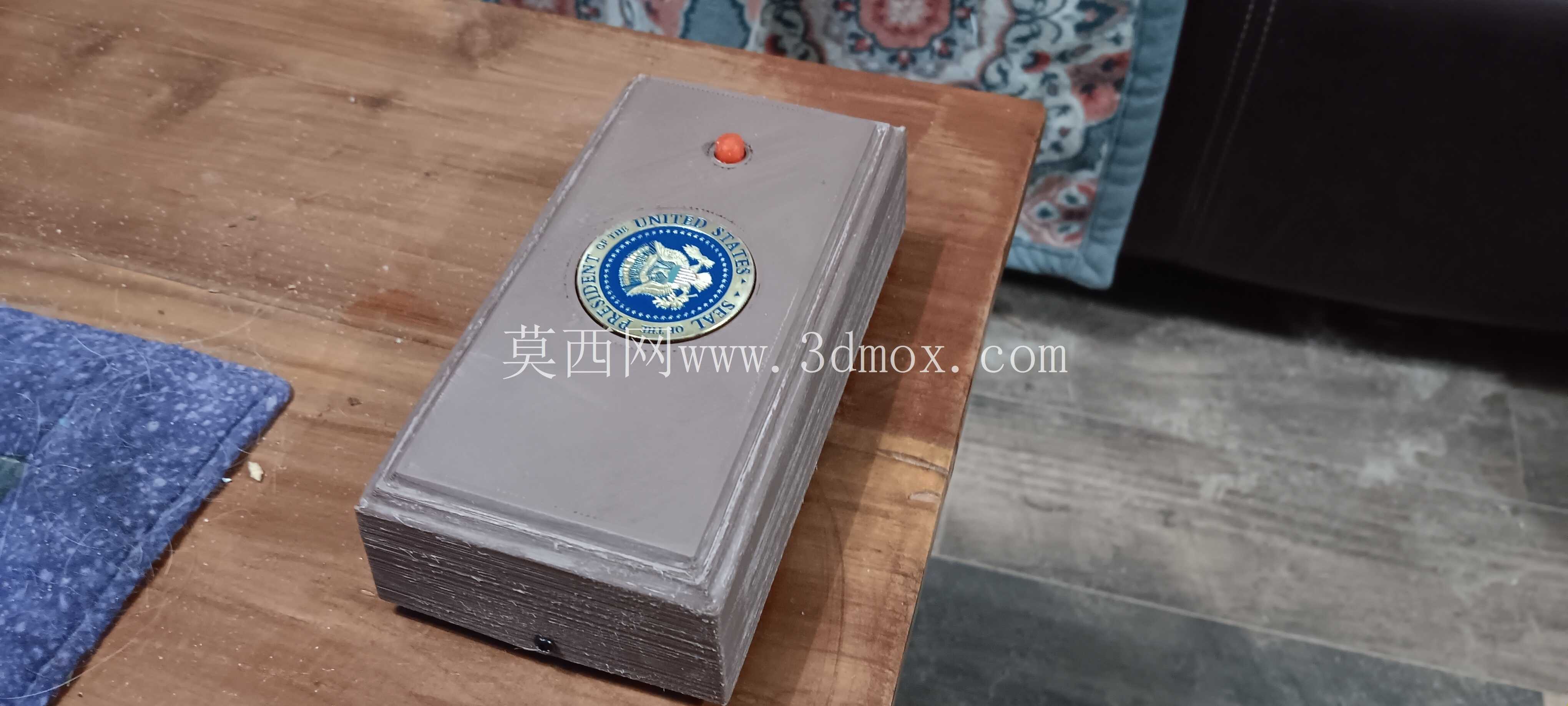 总统印章红色按钮盒