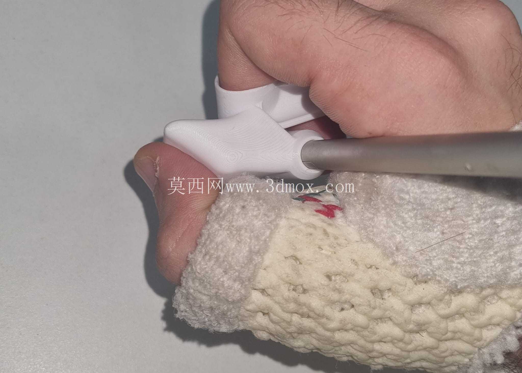针对石膏或拇指残疾的笔握力