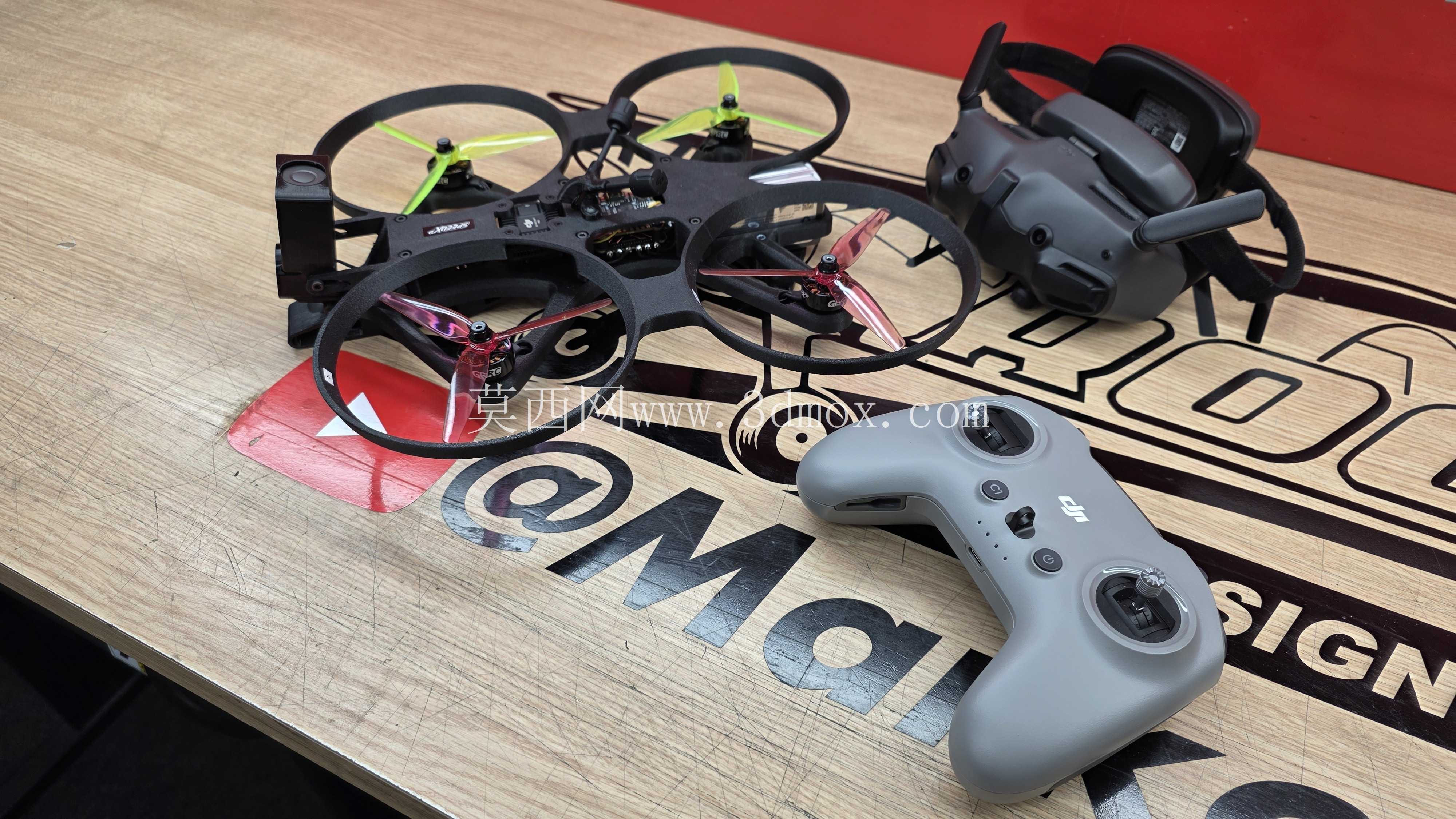 5 英寸管道式电影 FPV 无人机,配备 DJI O4 Pro 和 Action 2 支架,3D 打印