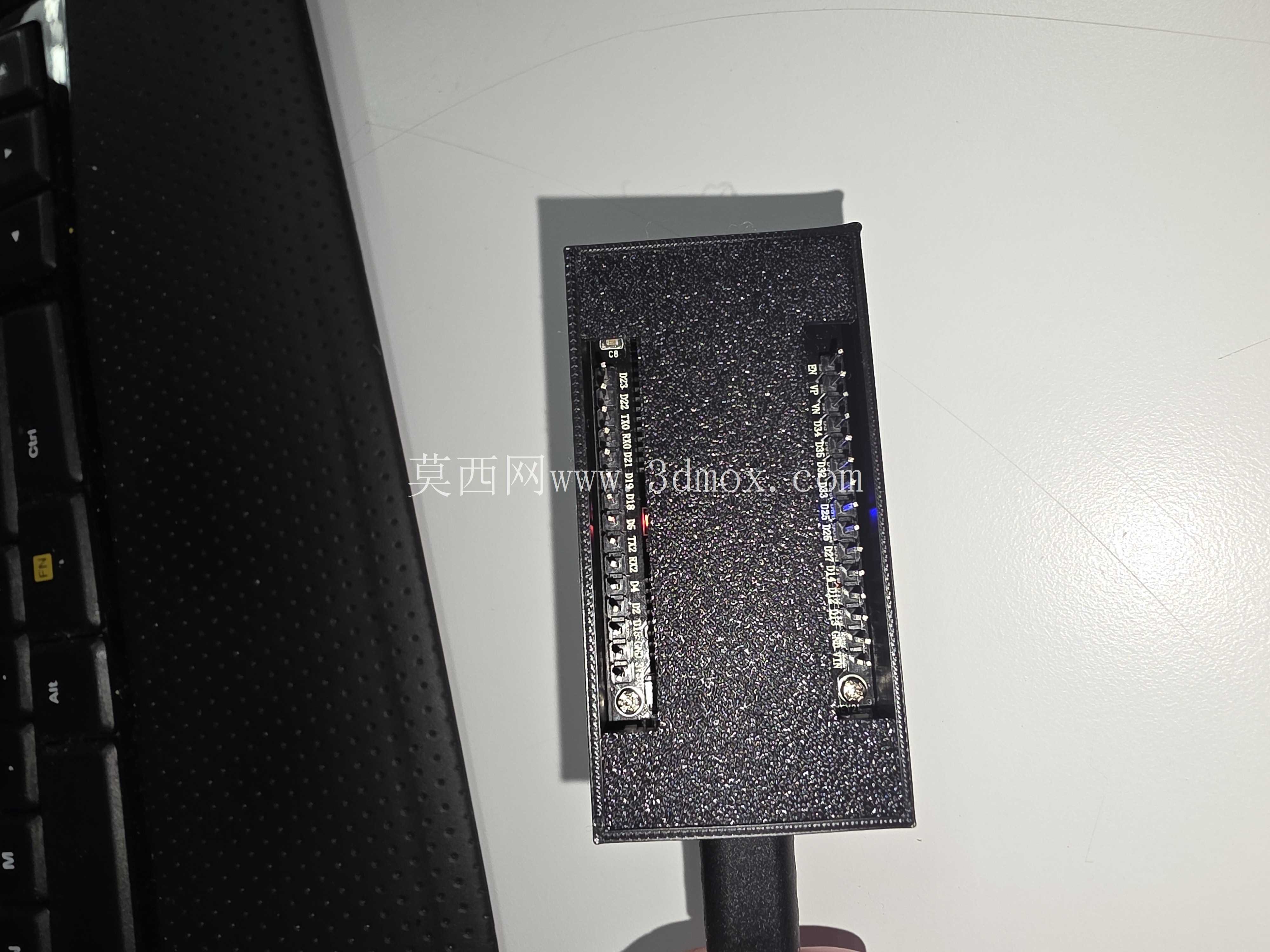 ESP32 Ideaspark 带 1.9" 展示盒