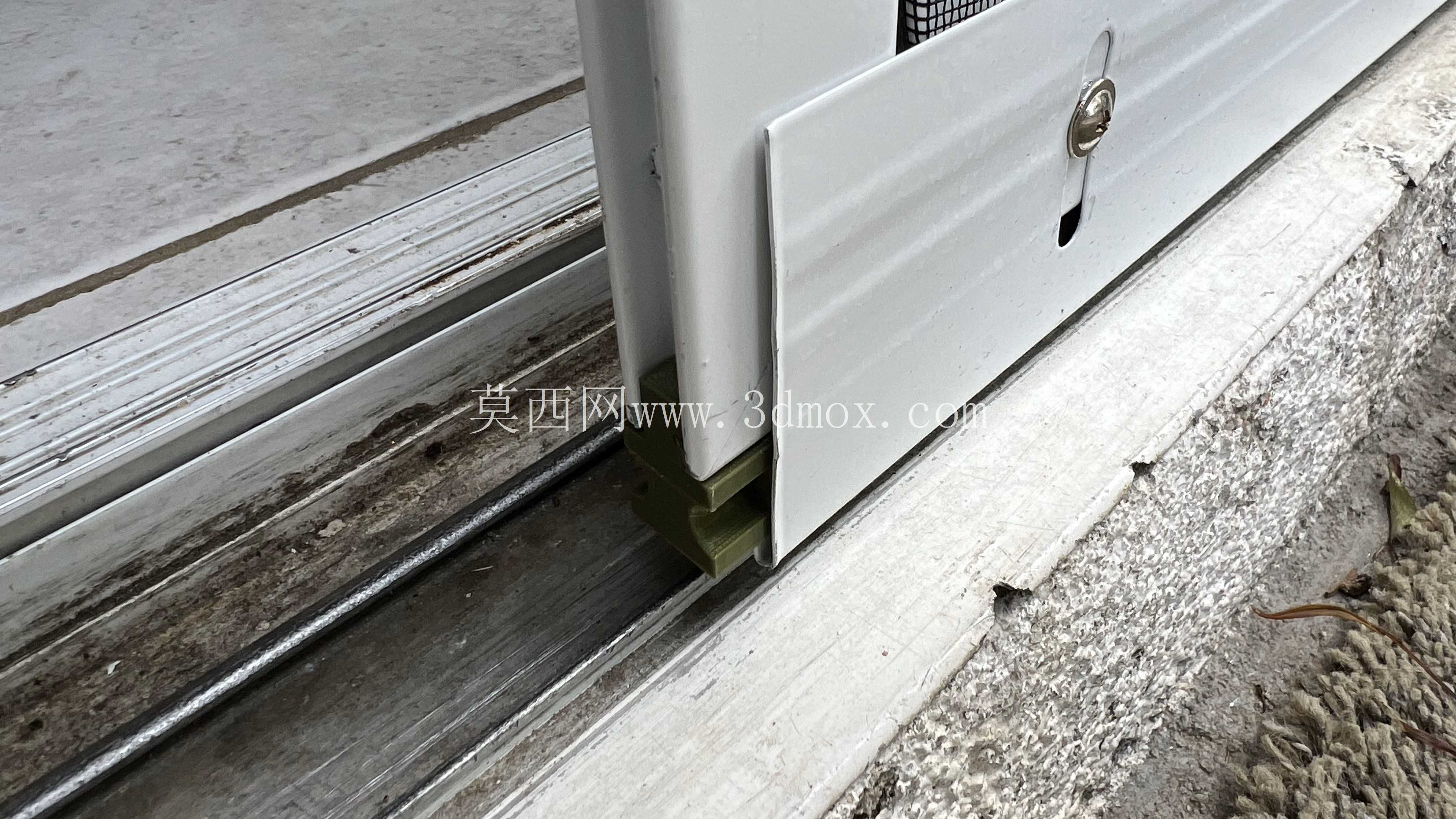滑动露台纱门高度控制垫片