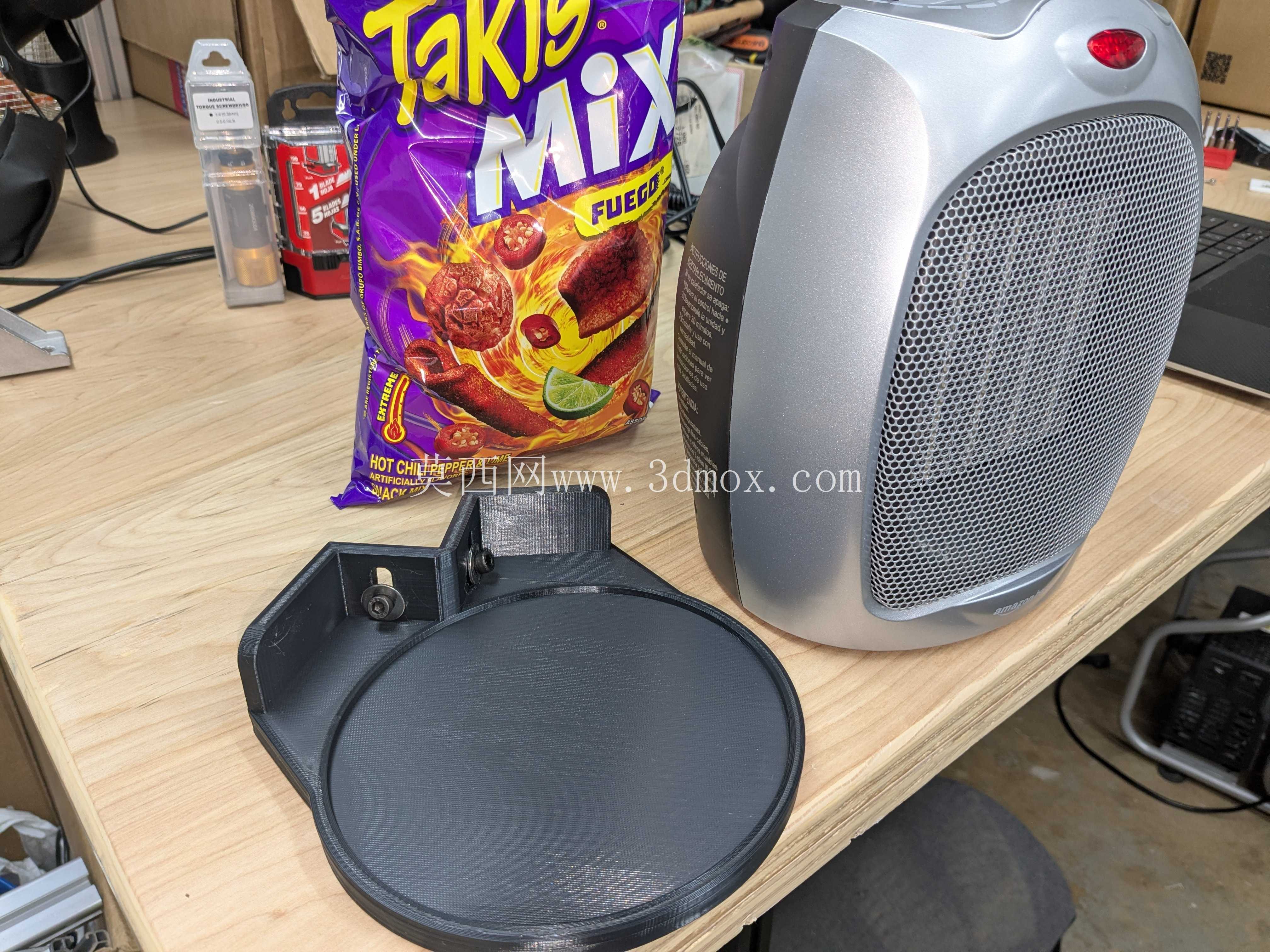 “Toasty 胯部/膝盖/腿部”工作台安装座 | 亚马逊 Basics 加热器 x 4040