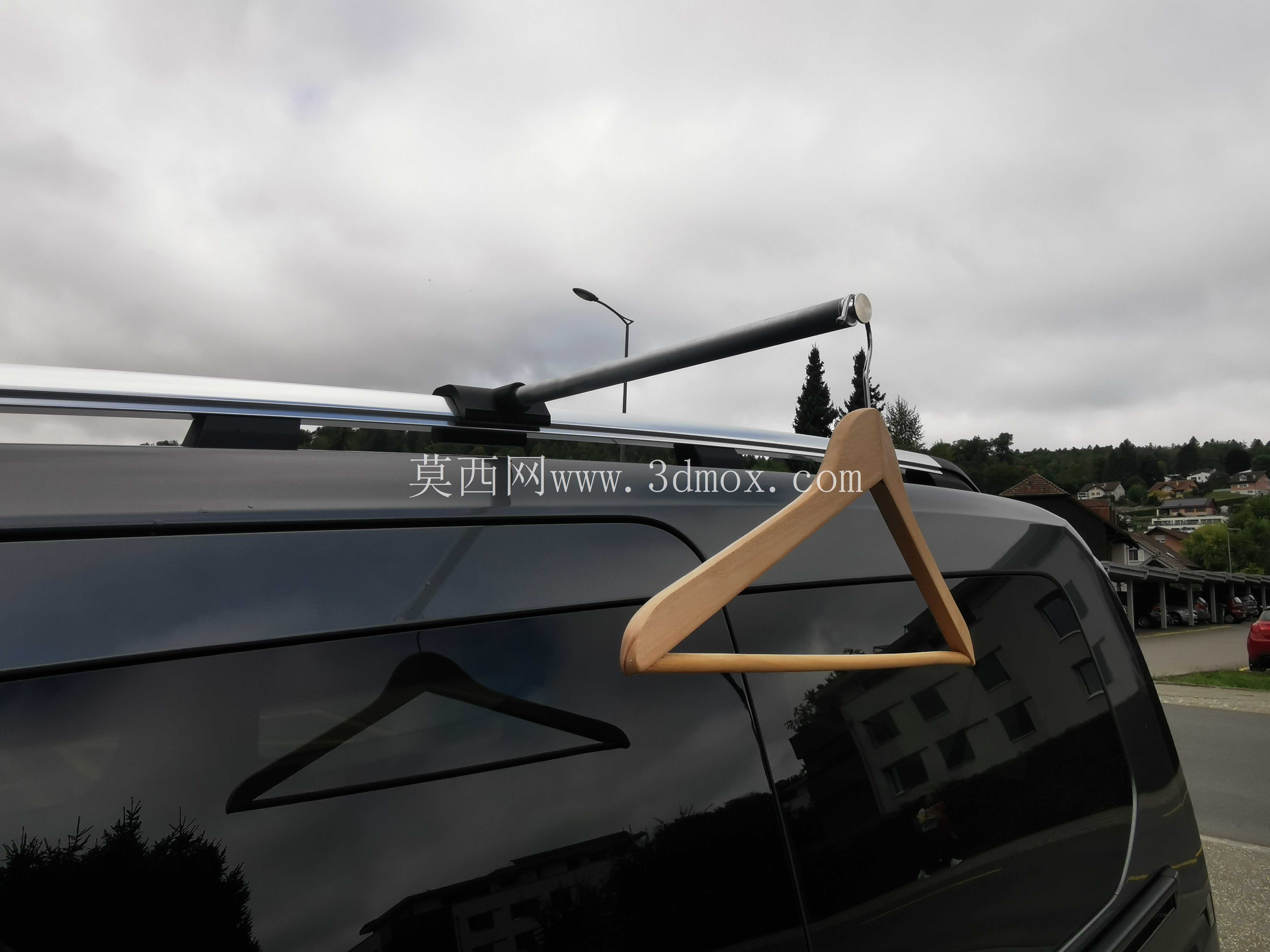 大众 Caddy Mk5 晾衣绳