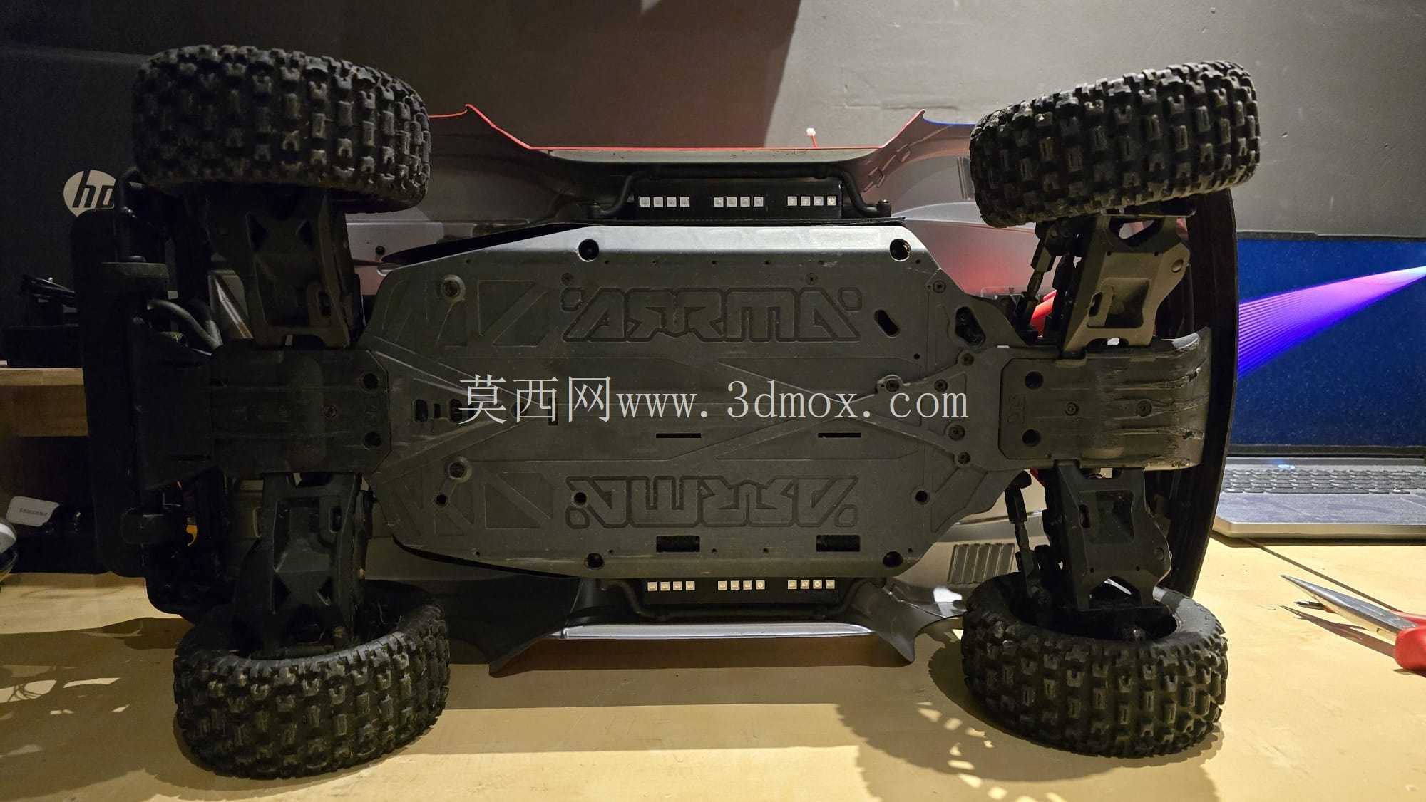 Arrma Mojave 4S ������ 12Xleds