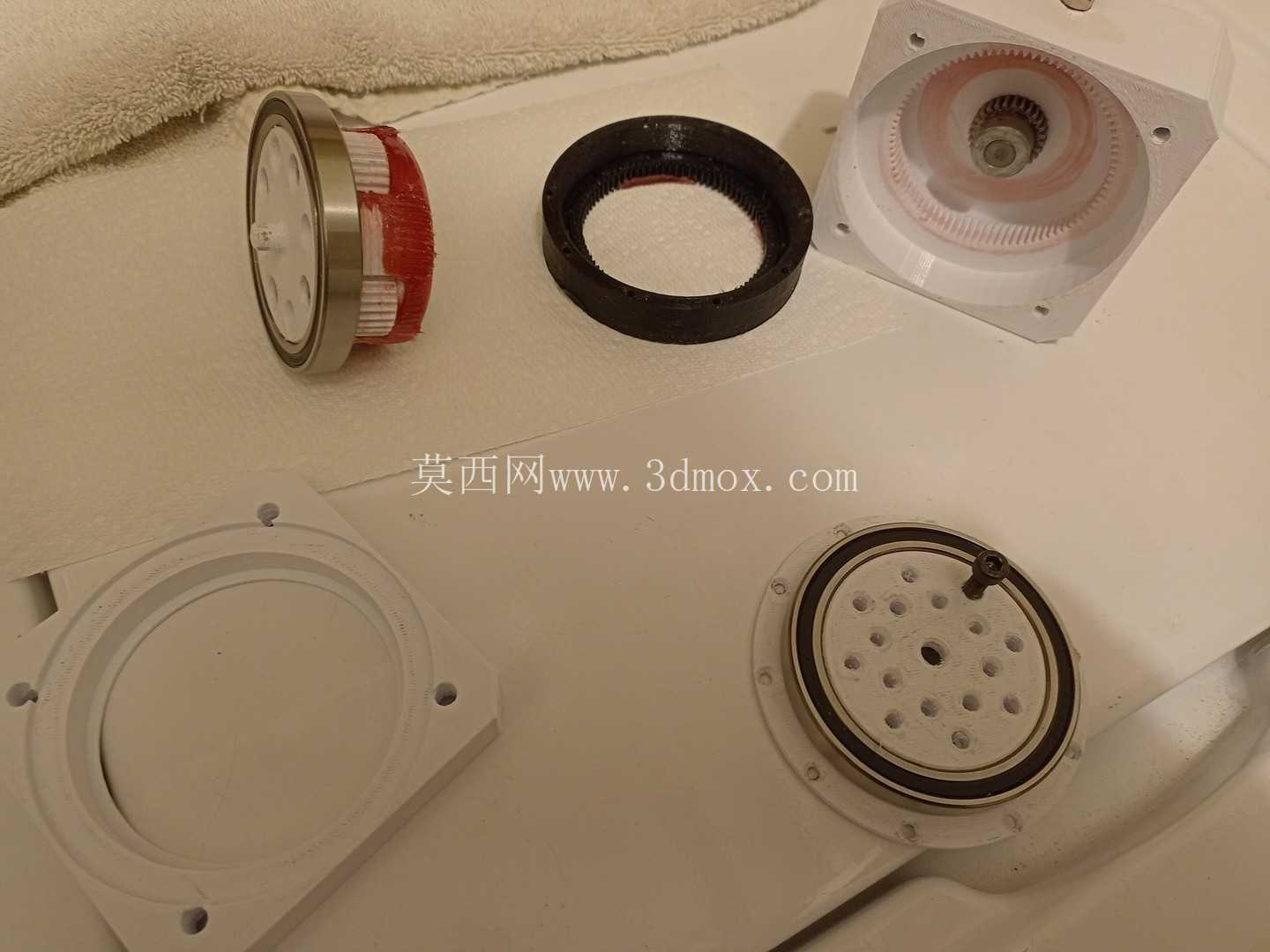 行星谐波齿轮箱168:1