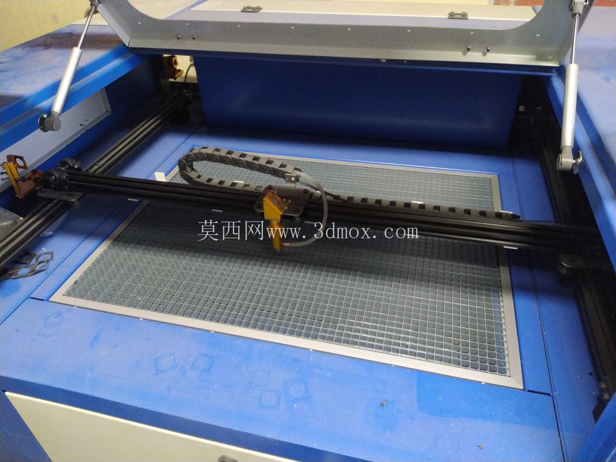 CO2 Lazer Kesim ve Kaz?ma Makinesi(数控二氧化碳激光切割机)