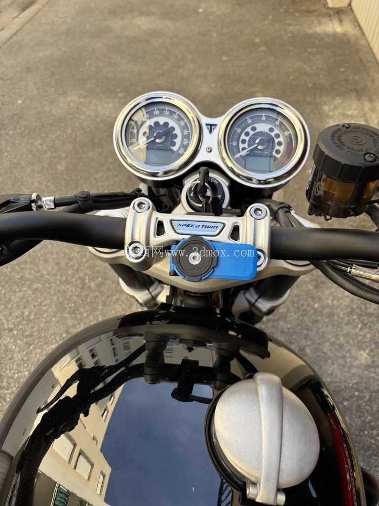 Triumph 1200 Speed ˫ QuadLock ���Ѽ�������