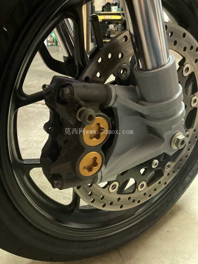 ������ R3 ���ģ�������� R6 �����ƶ���
