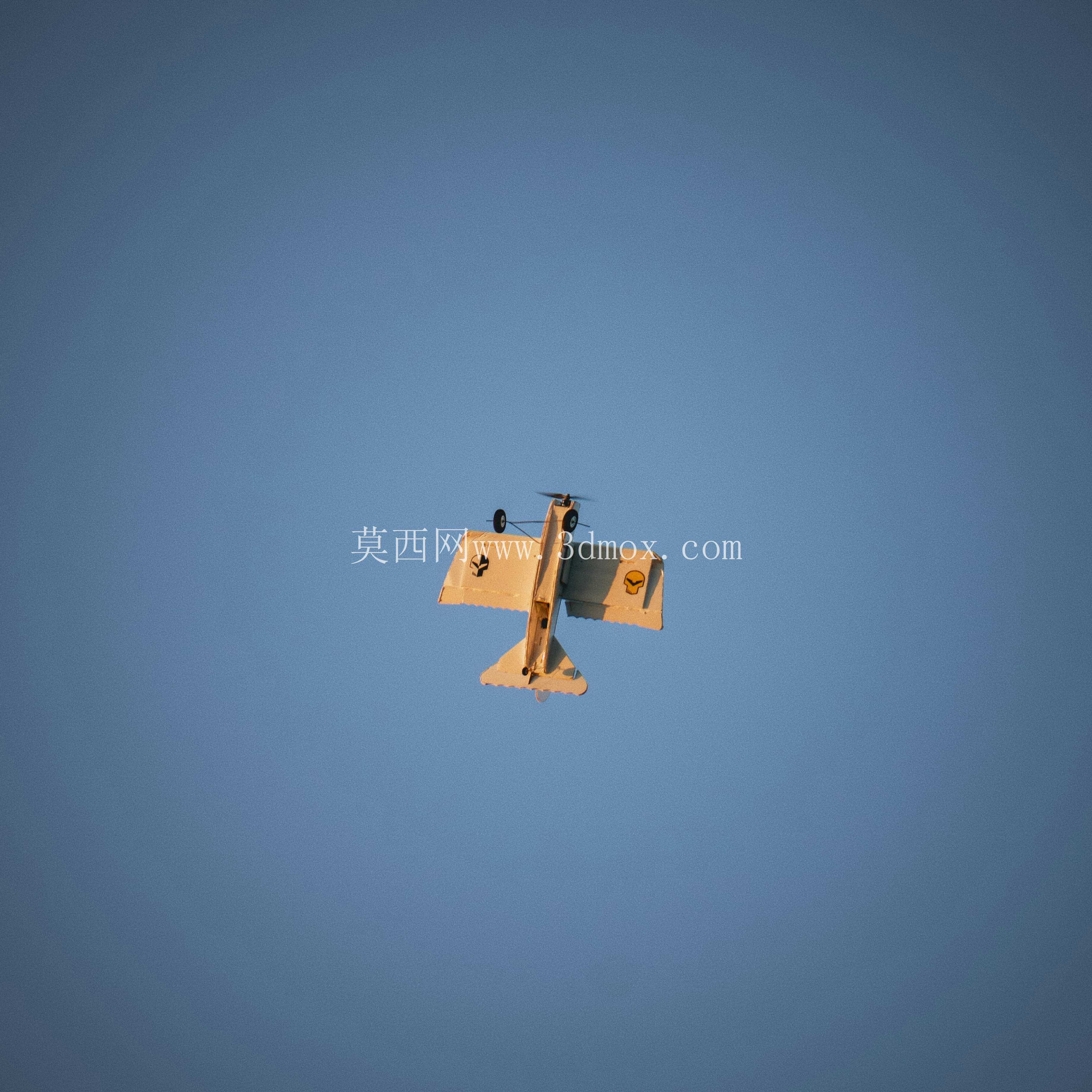 Ò£¿Ø·É»ú 52 Ó¢´çÇáľ