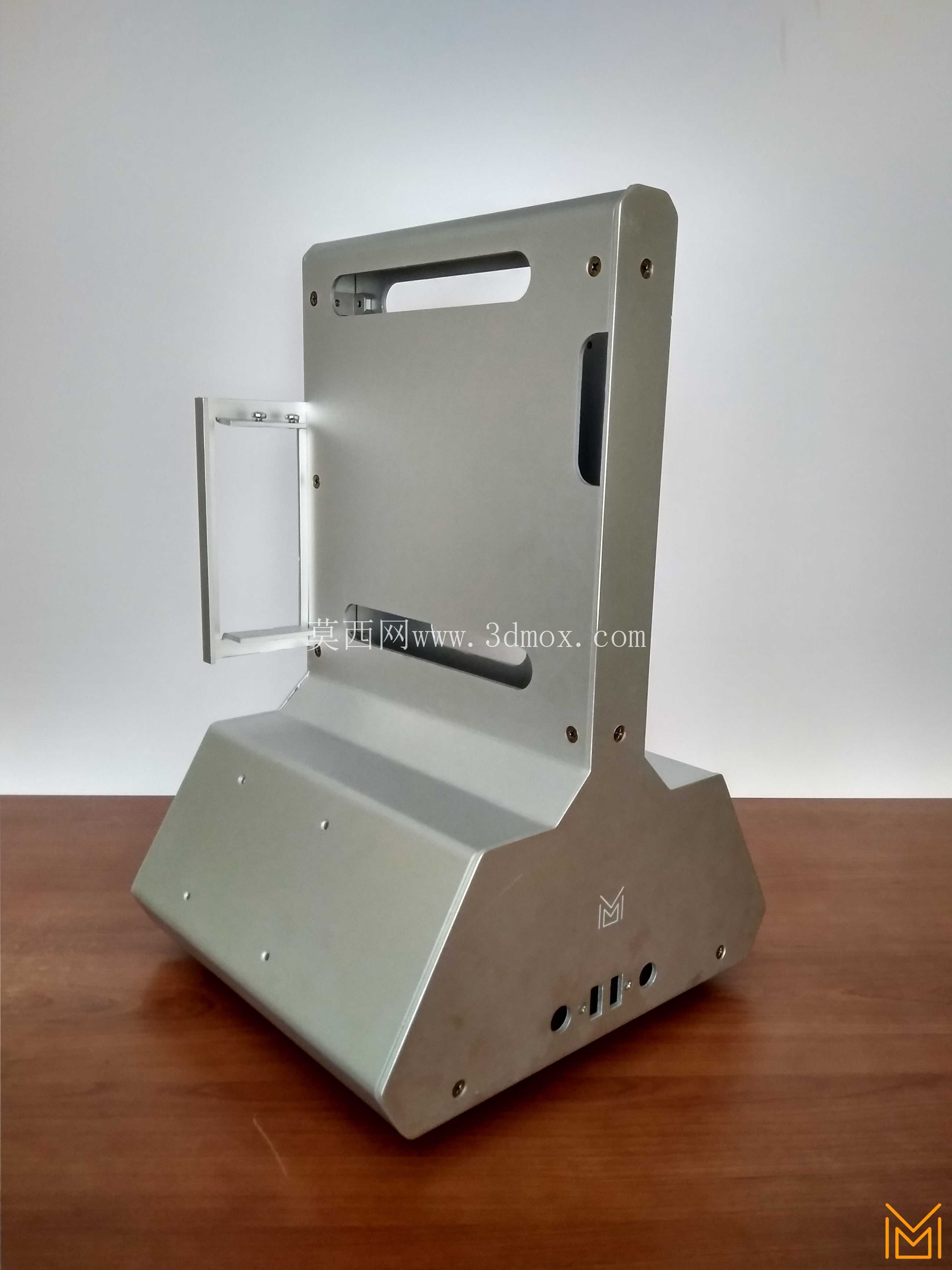 ITX evo – 简单的 PC 机箱