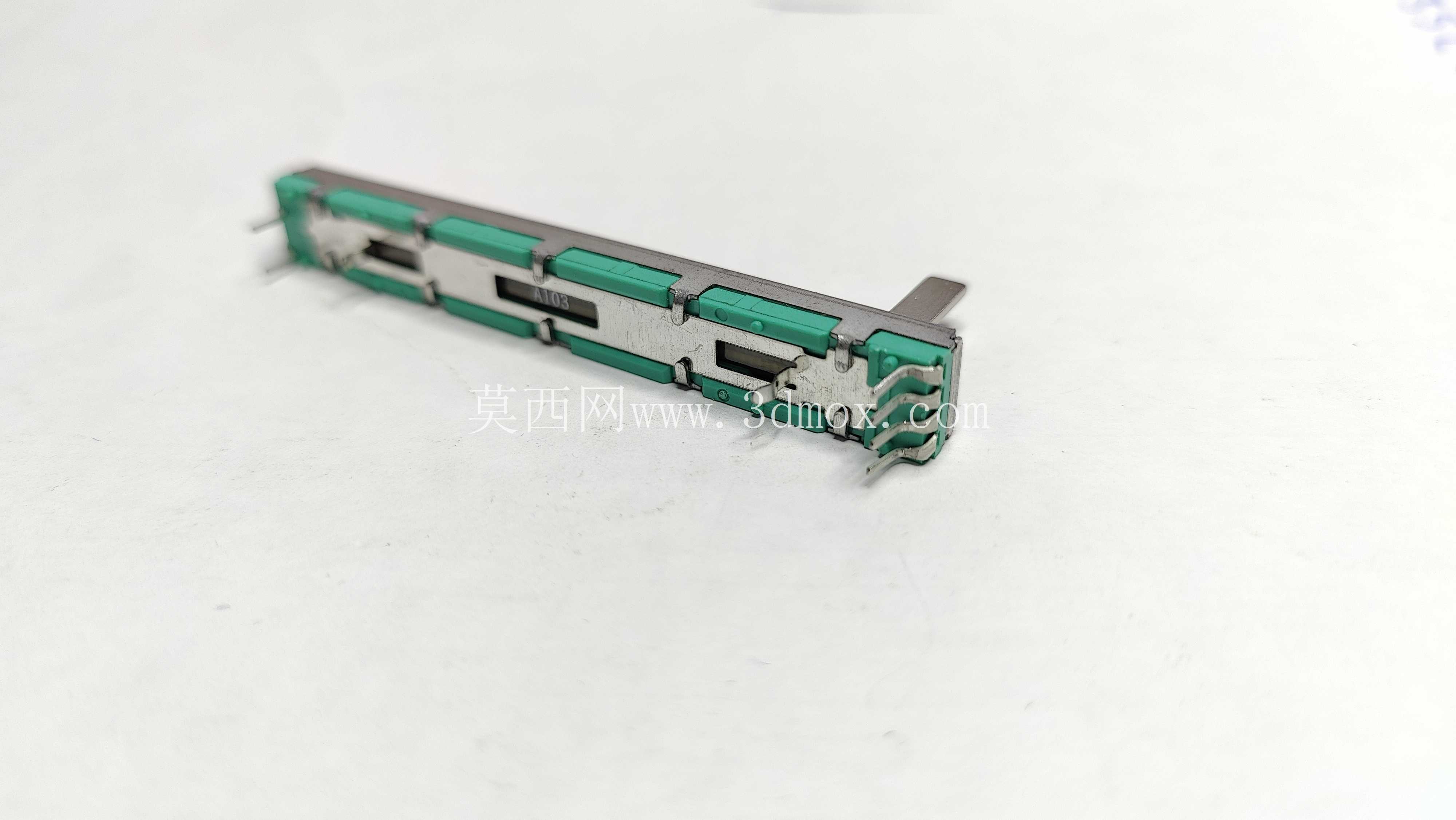 D103 = D10KX2 | 适用于音频混音器的 24 件滑动电位器