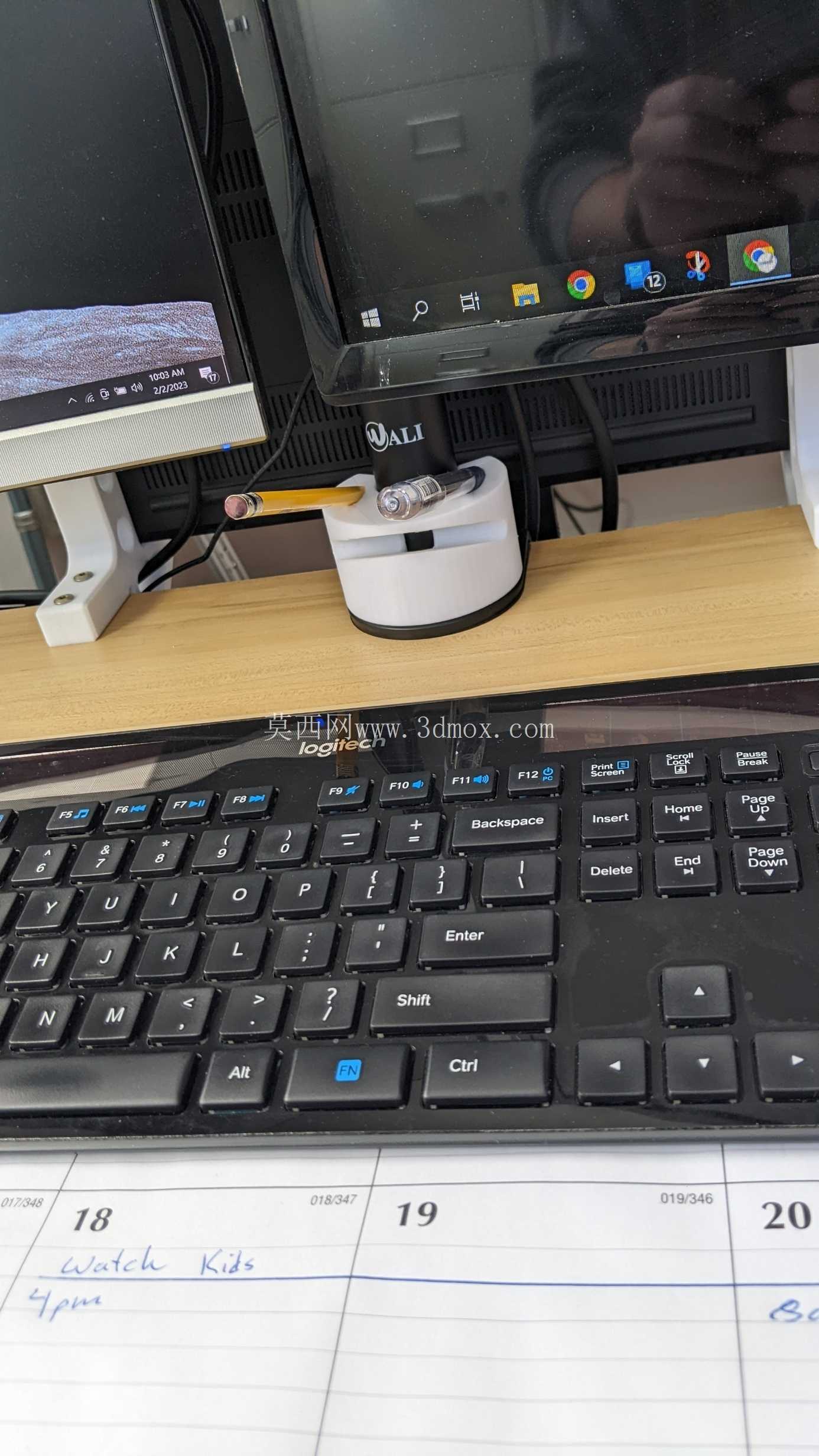 将 Logitech K750 键盘支架更新为 Wali 显示器支架
