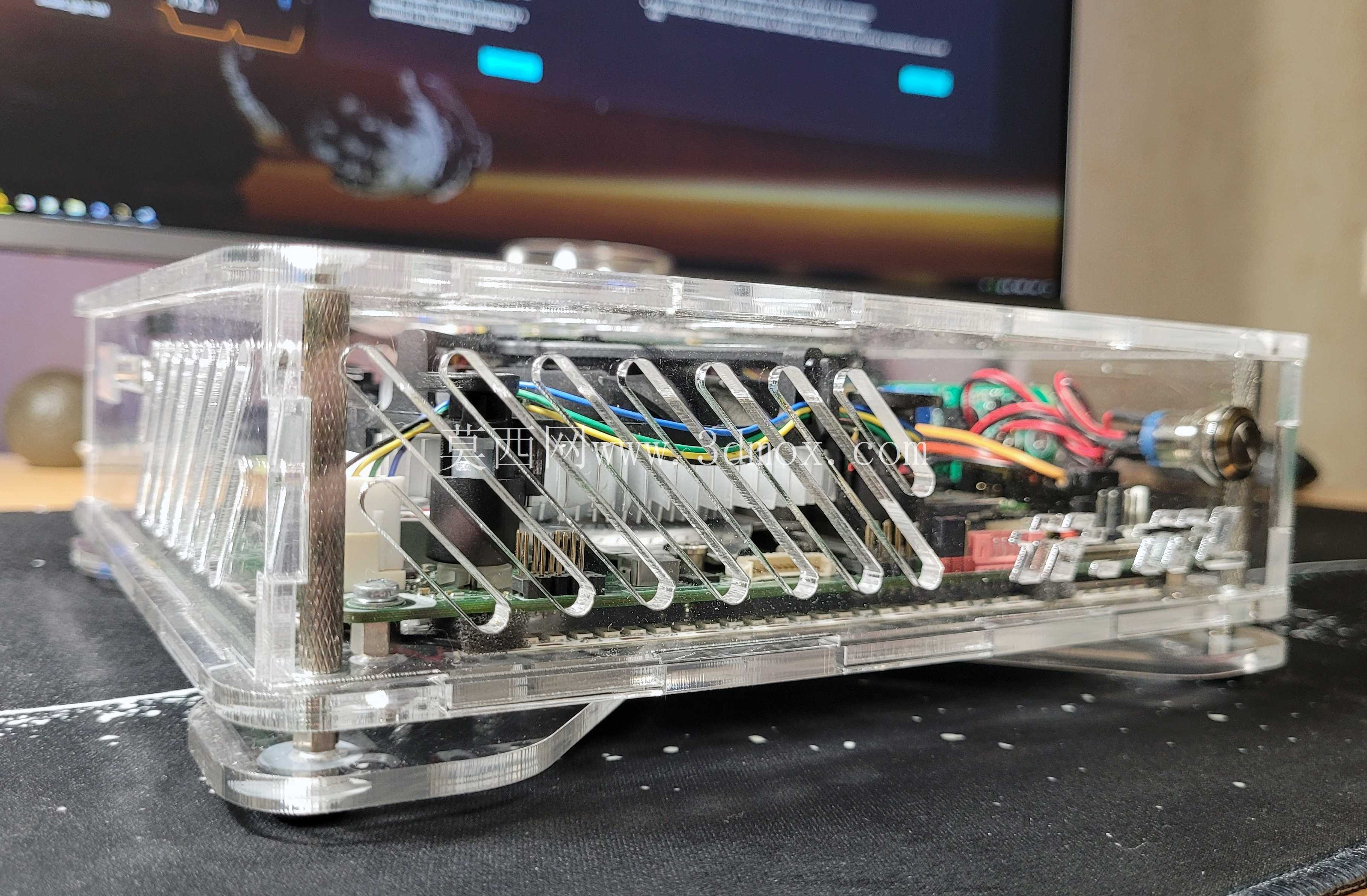 �������ܵ������õ� Mini-ITX PC ���䣨�����и��ǿ�����ƣ�