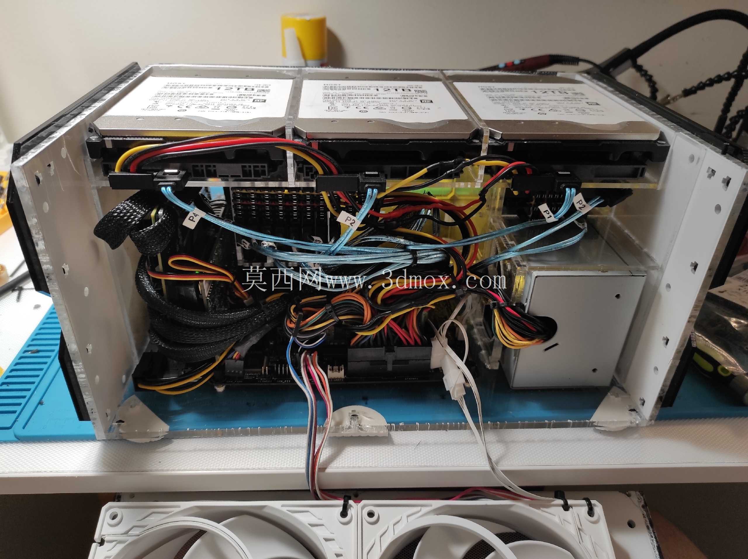 PC BOX S+ Mini-ITX v5(24SSD、3HDD + 8HDD)